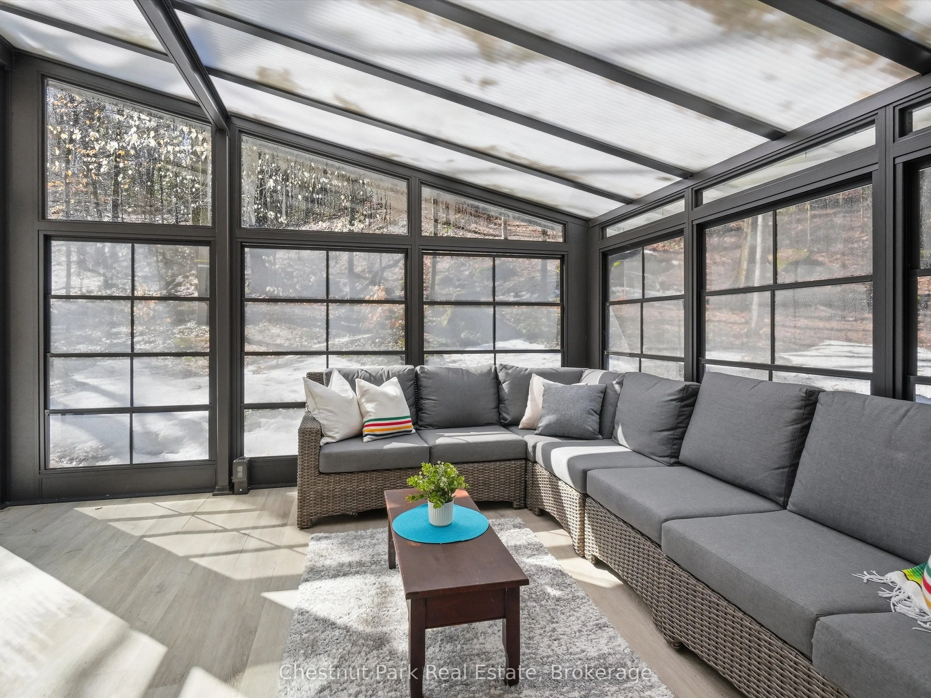 1087 Glenmount Road