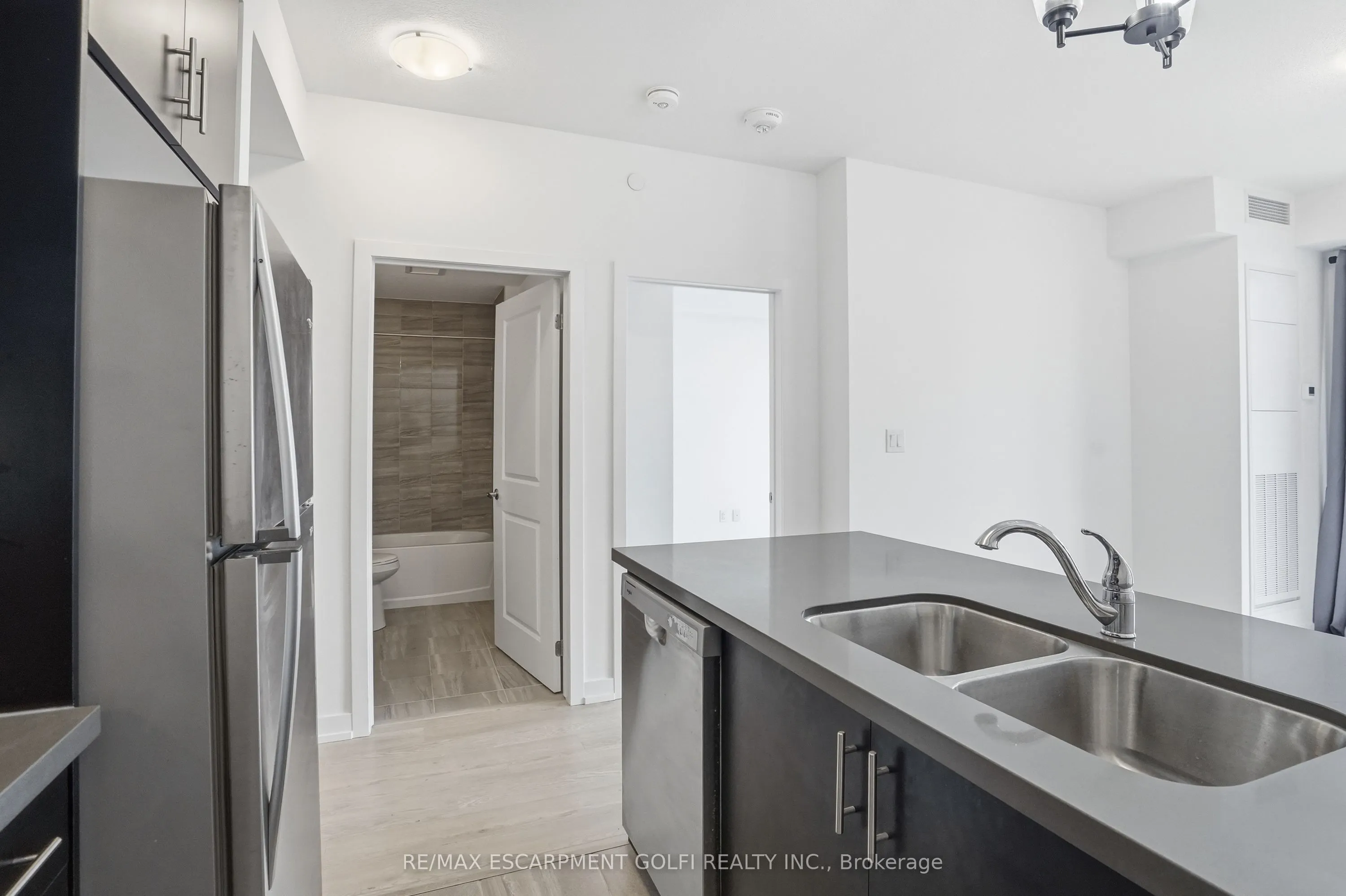 460 Dundas Street E #1008