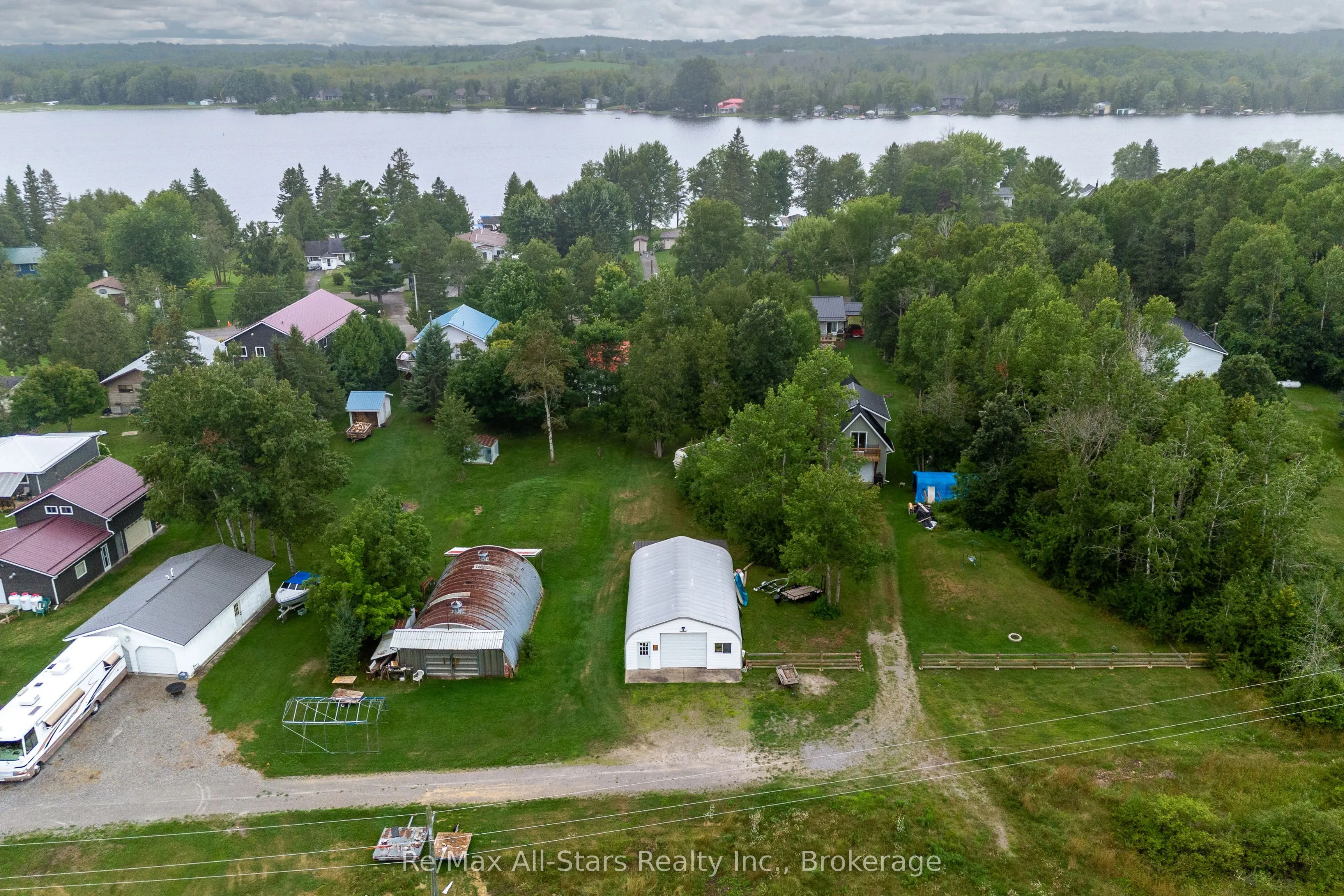 93 Sturgeon Glen Road