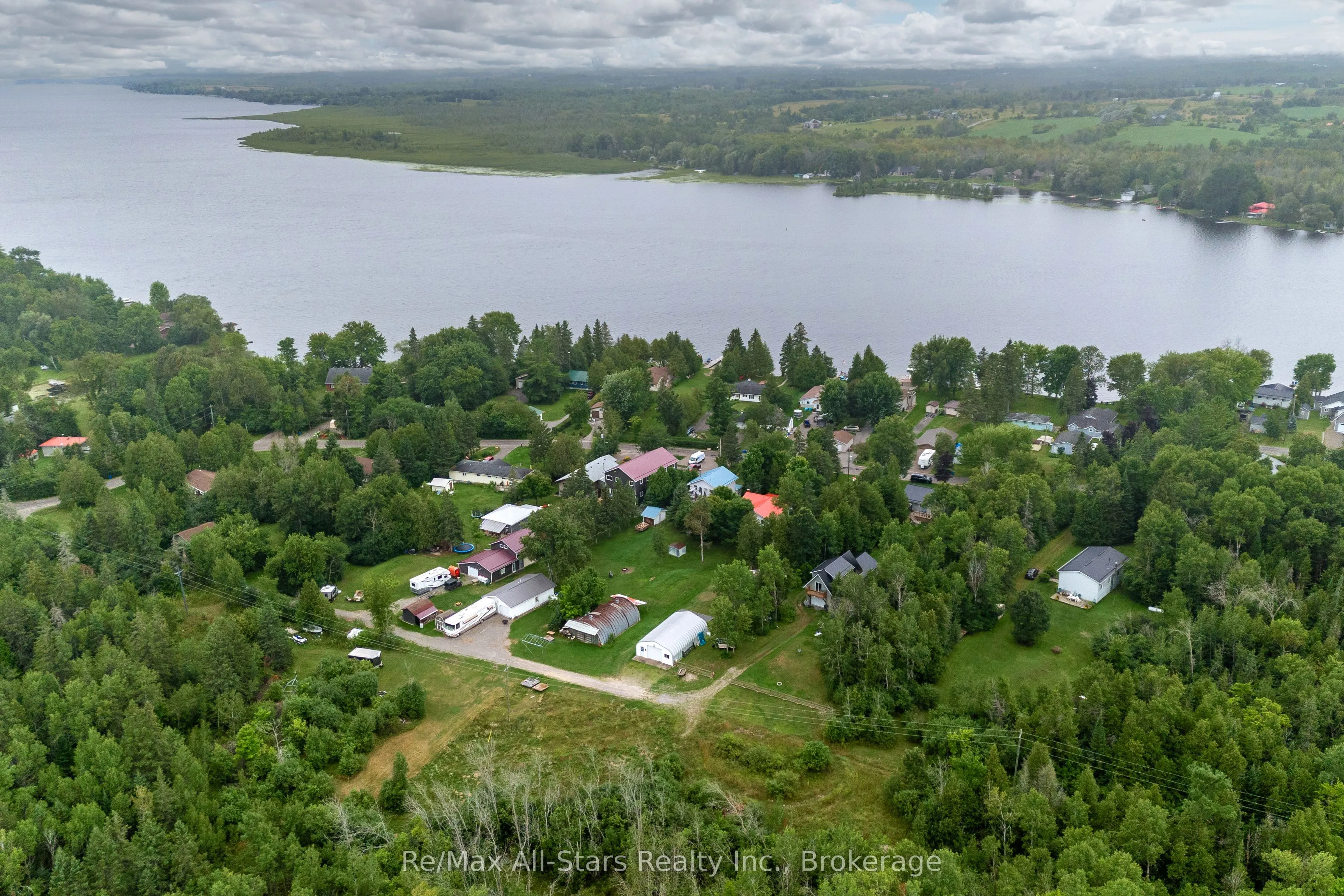 93 Sturgeon Glen Road