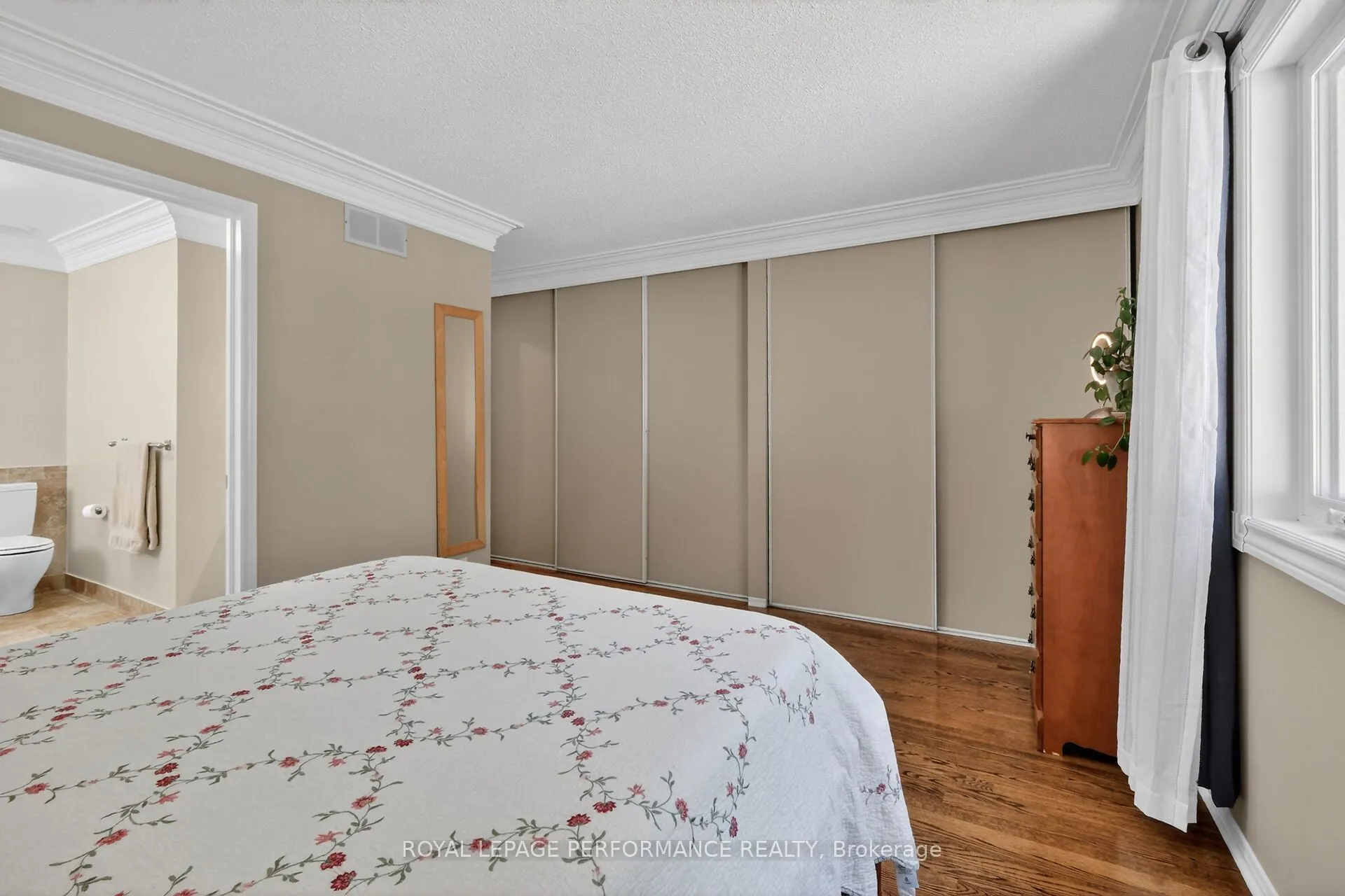 569 Princess Louise Drive