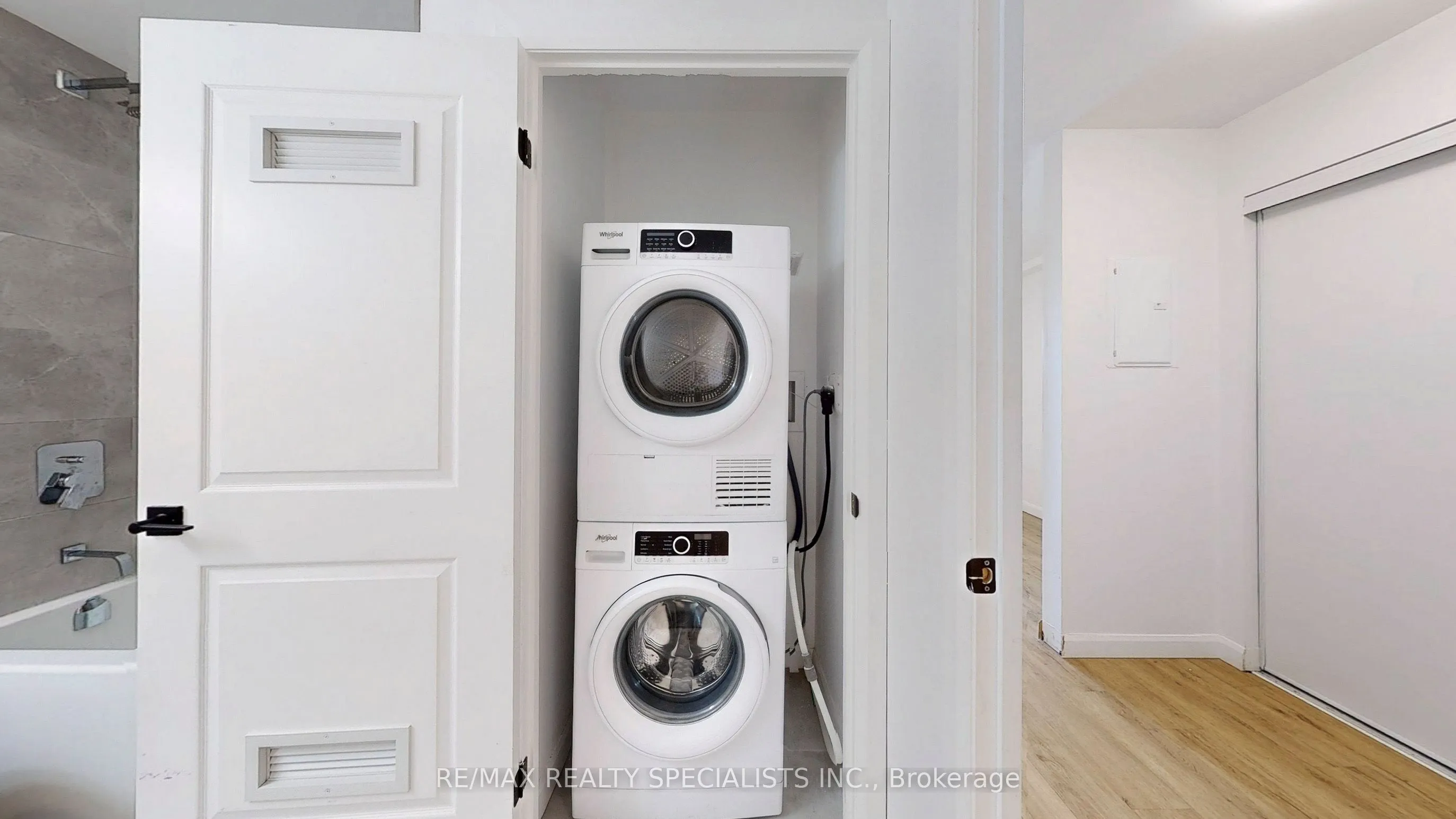 7 ERIE Avenue #809