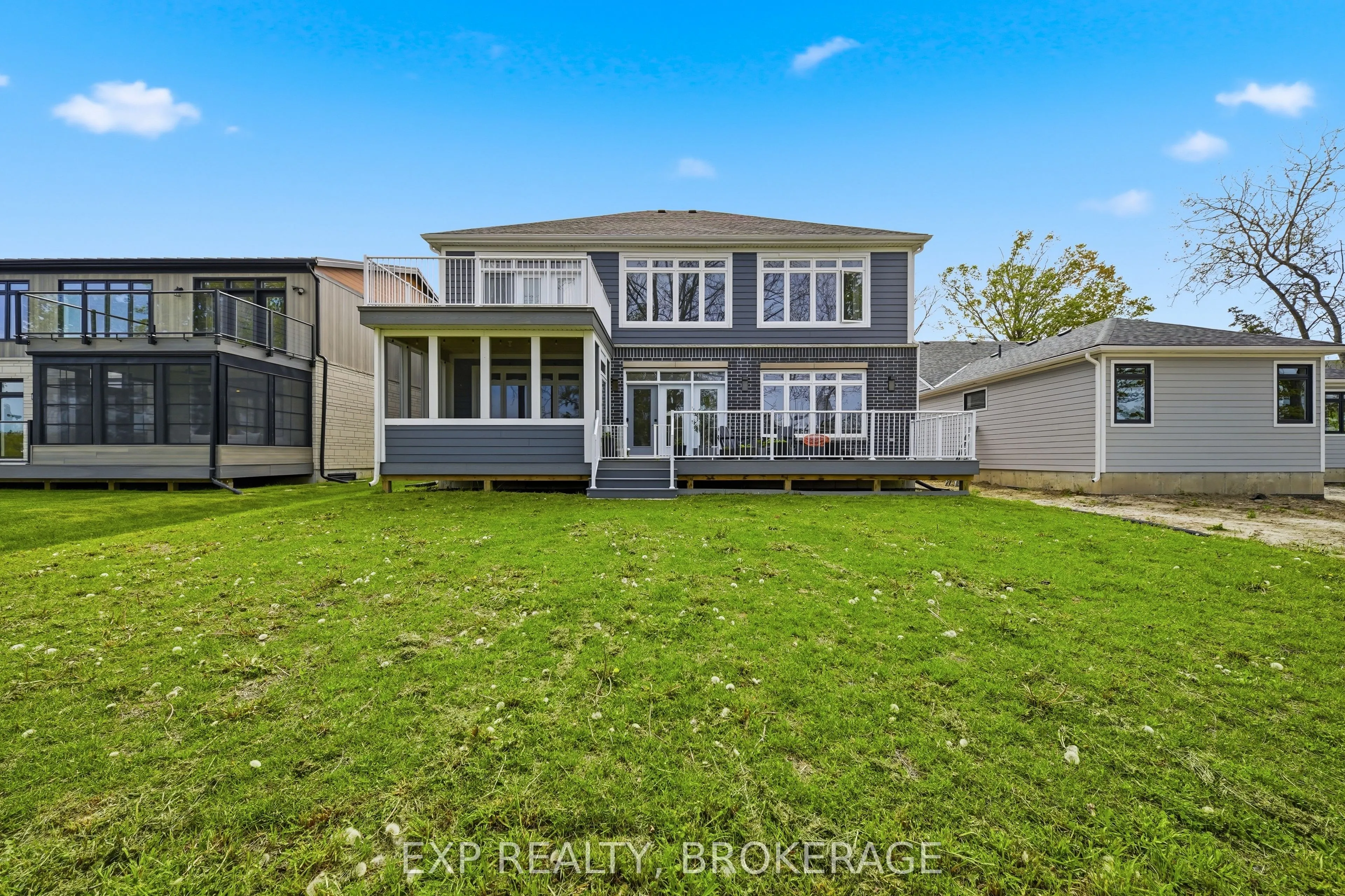 101 VILLENEUVE Drive