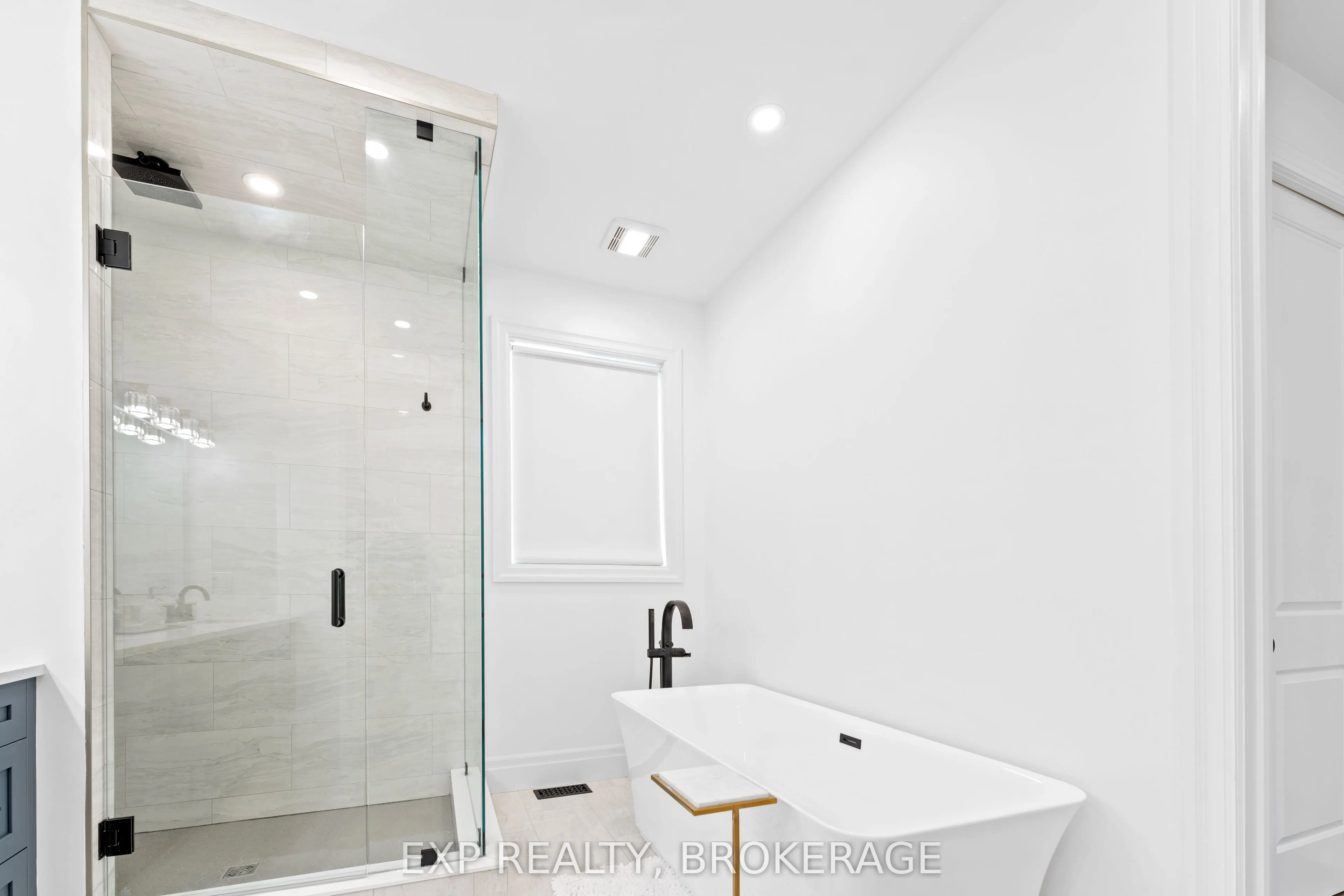 101 VILLENEUVE Drive