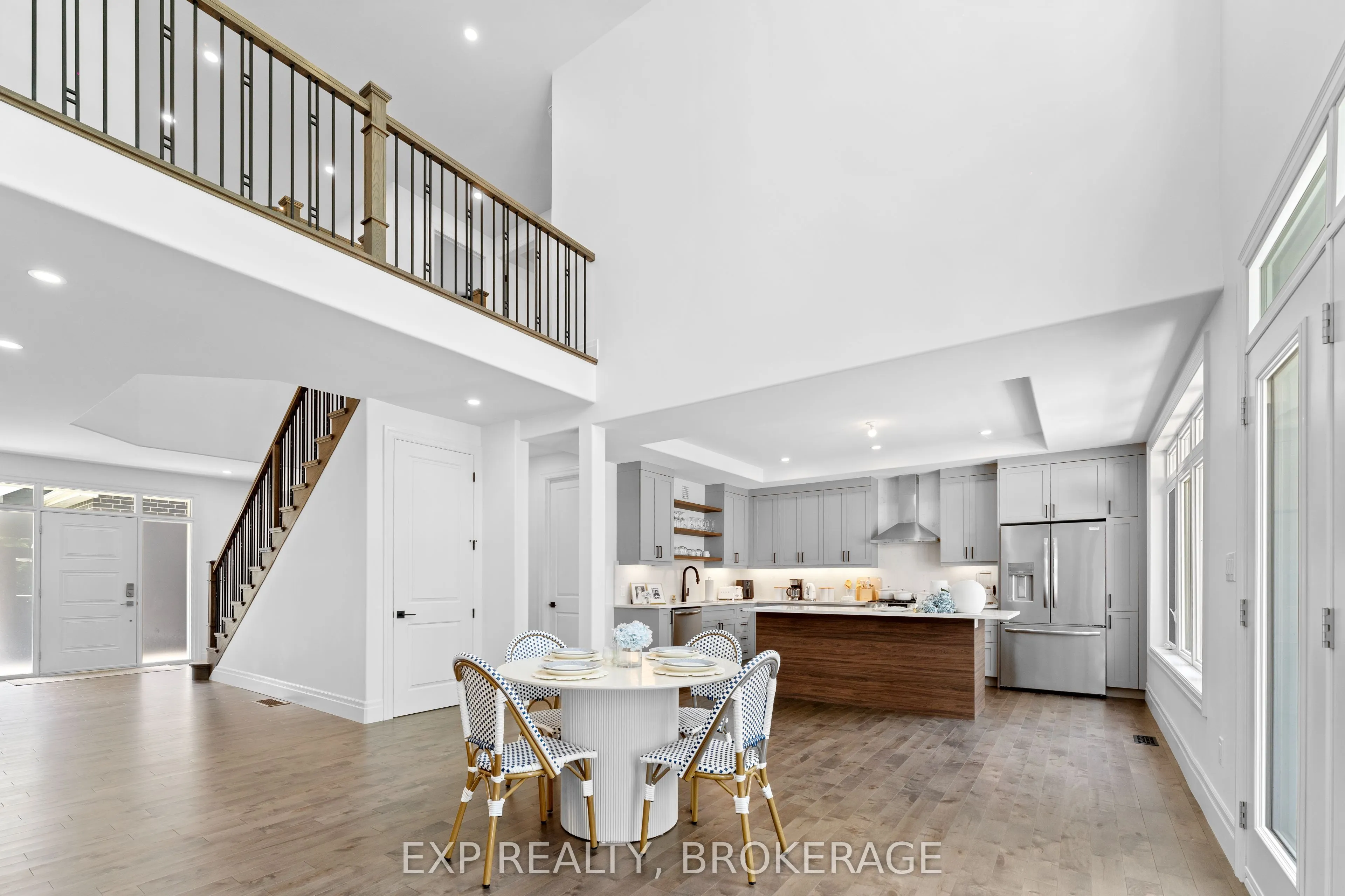 101 VILLENEUVE Drive