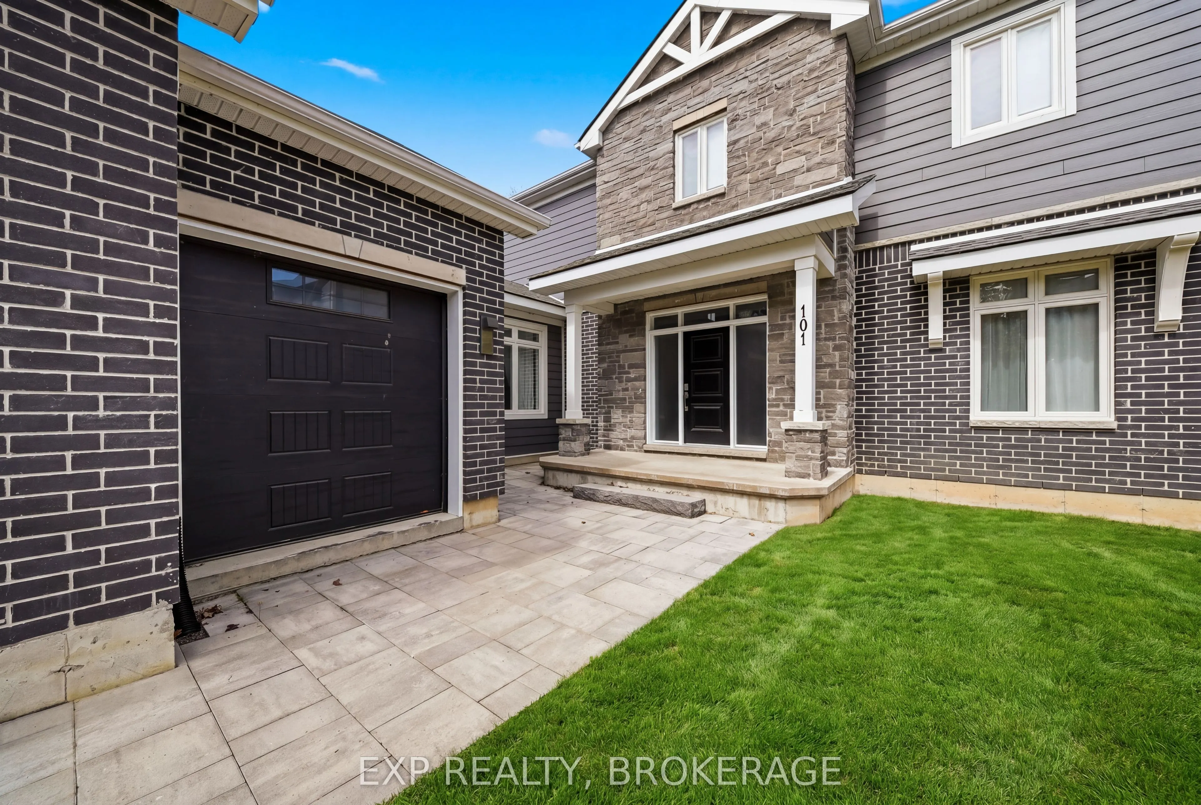 101 VILLENEUVE Drive