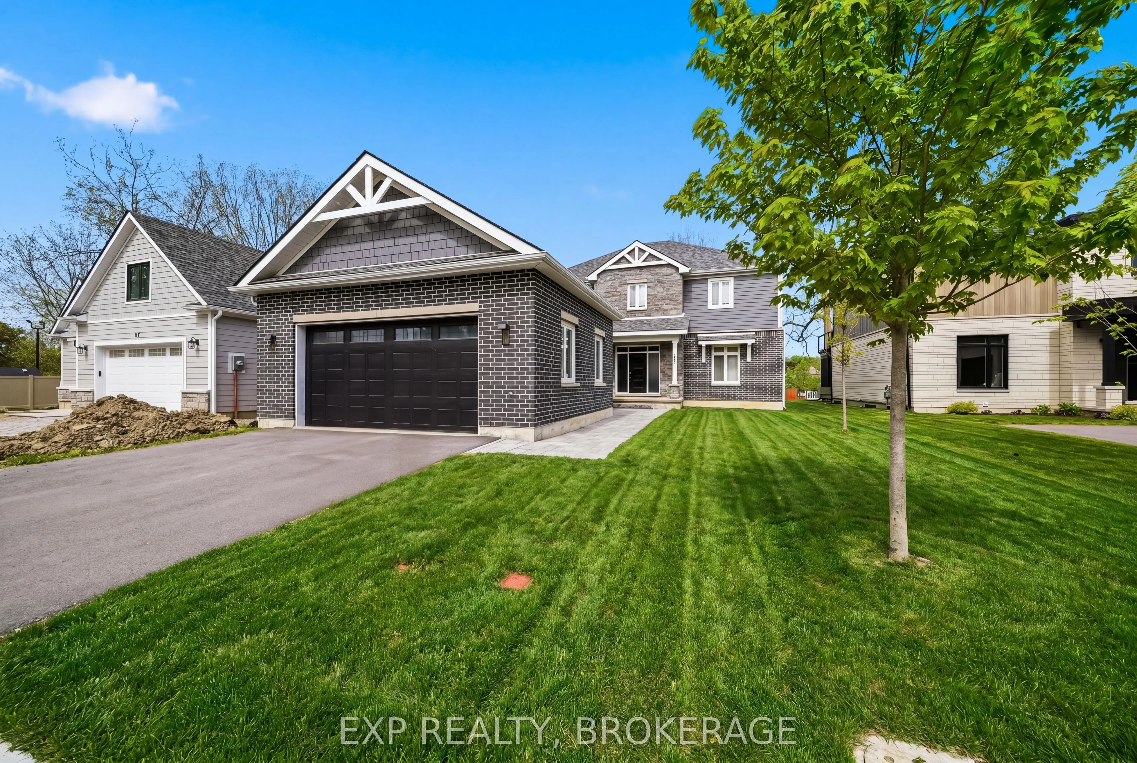 101 VILLENEUVE Drive