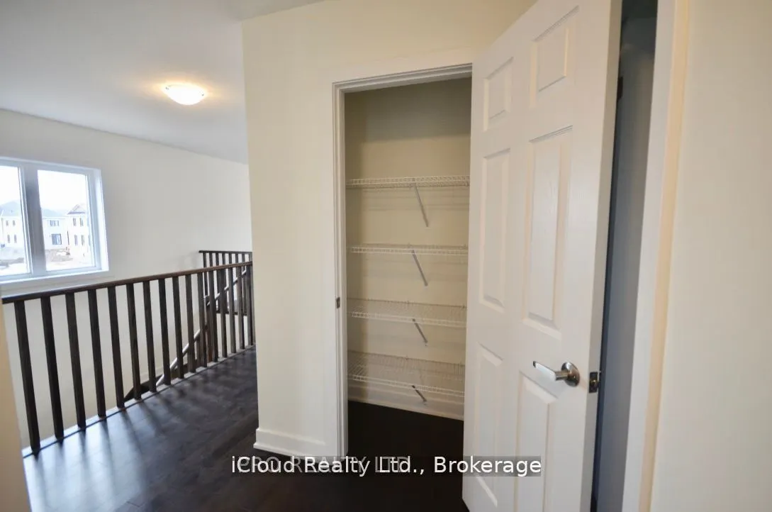 166 Aviron Crescent