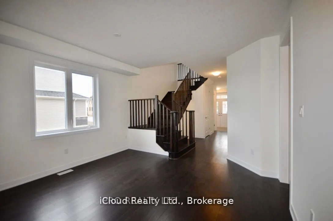 166 Aviron Crescent
