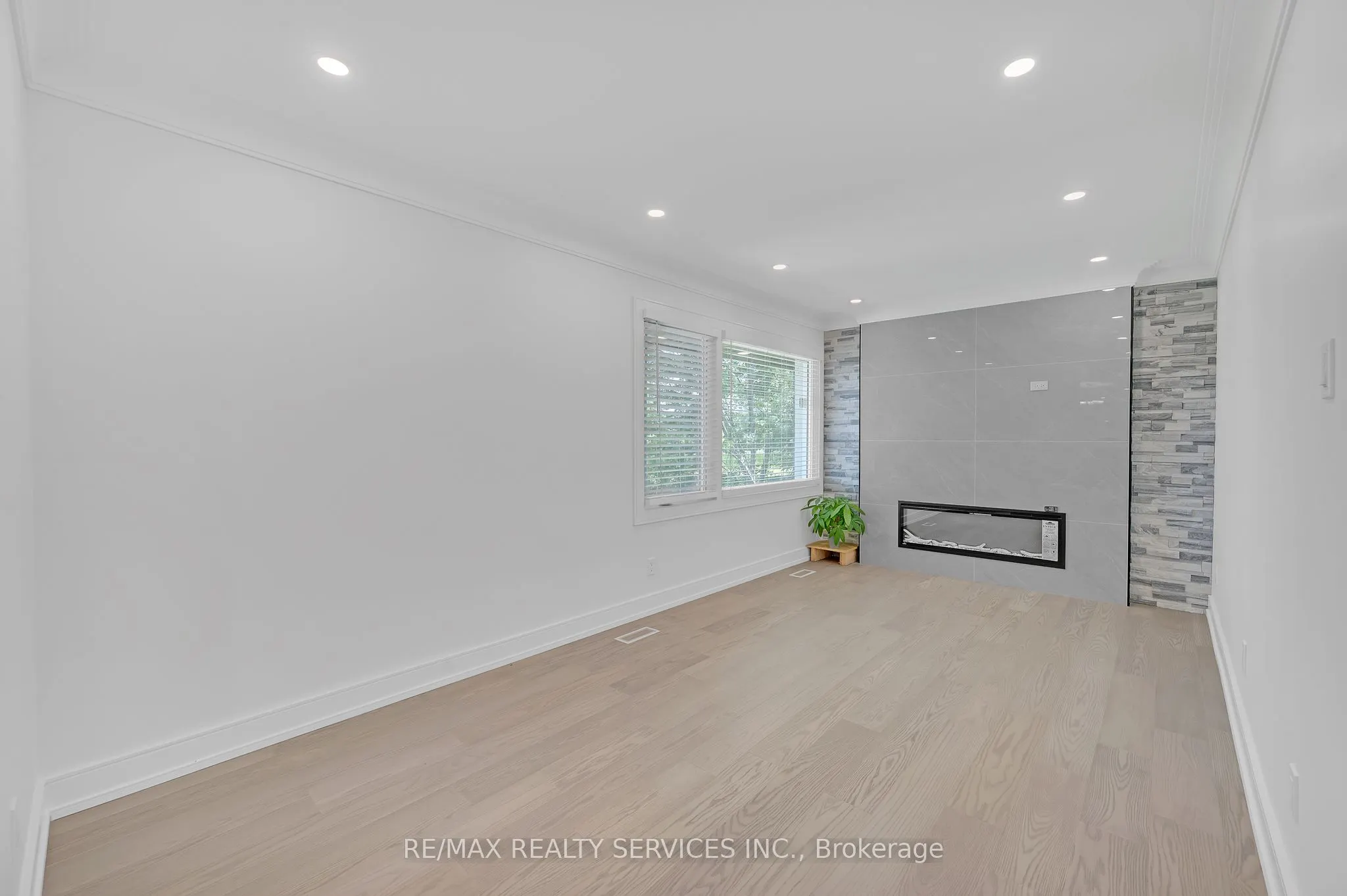 326 Mountain Road