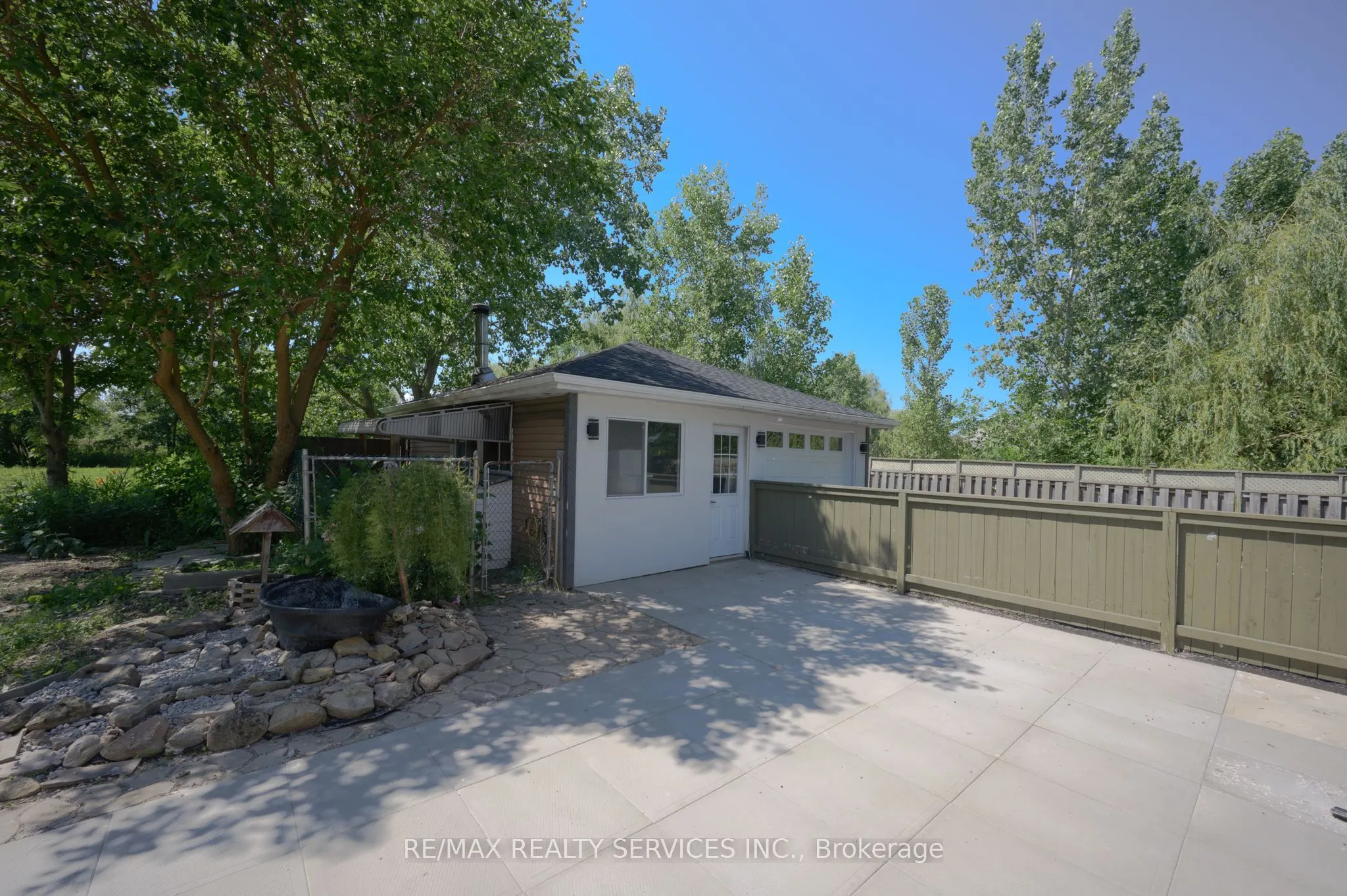326 Mountain Road
