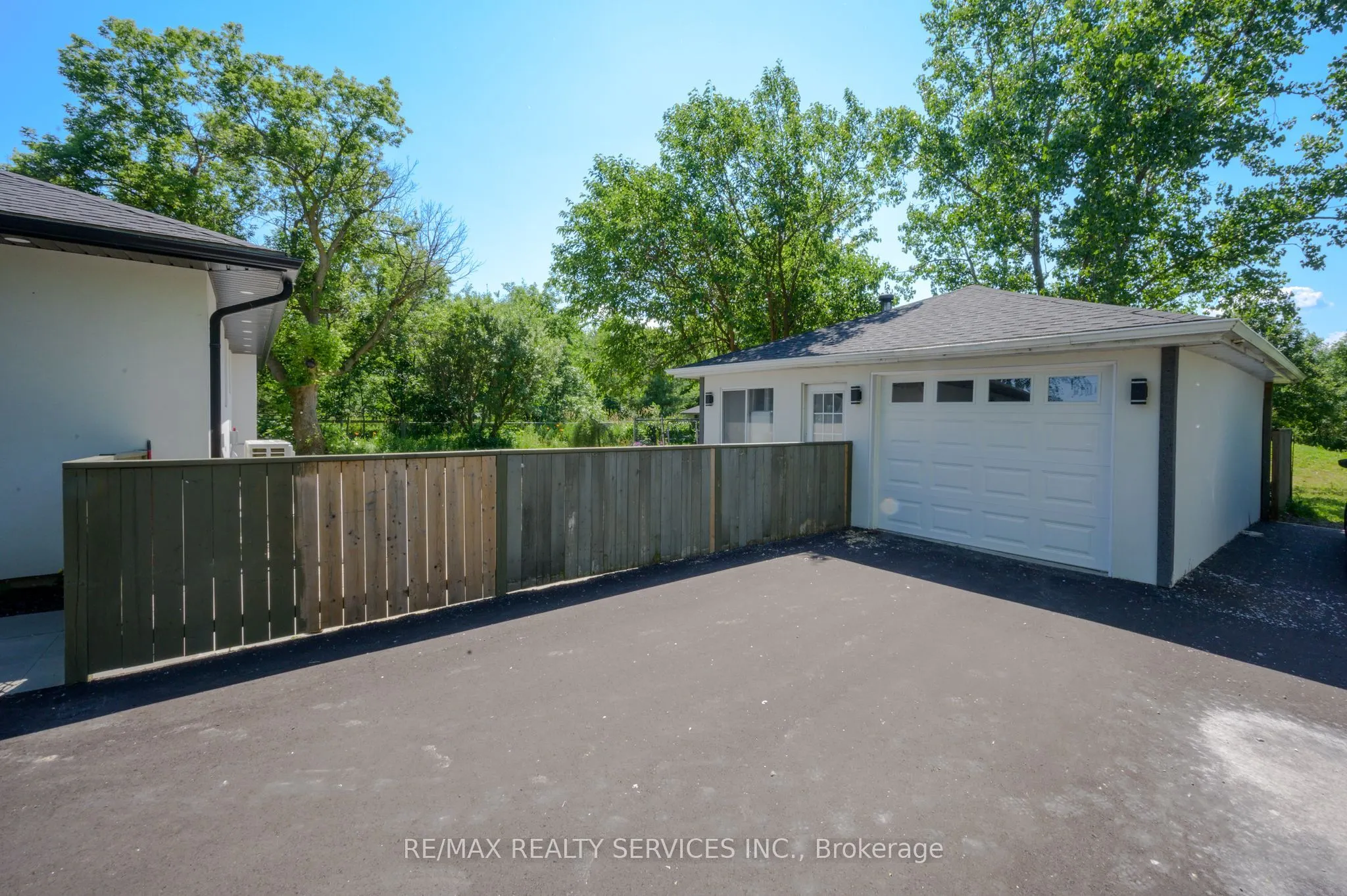 326 Mountain Road