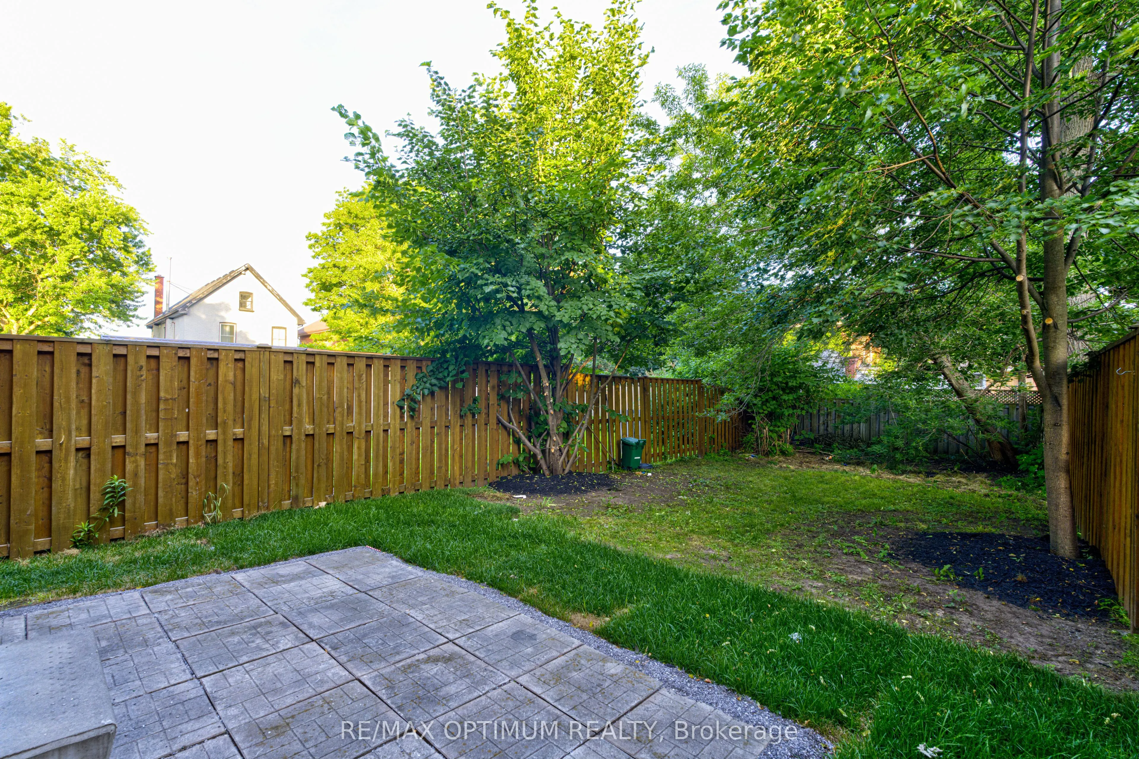 345 Dalhousie Street