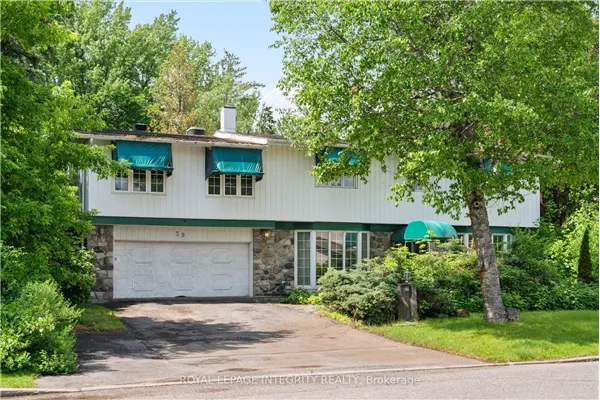 39 Mohawk Crescent