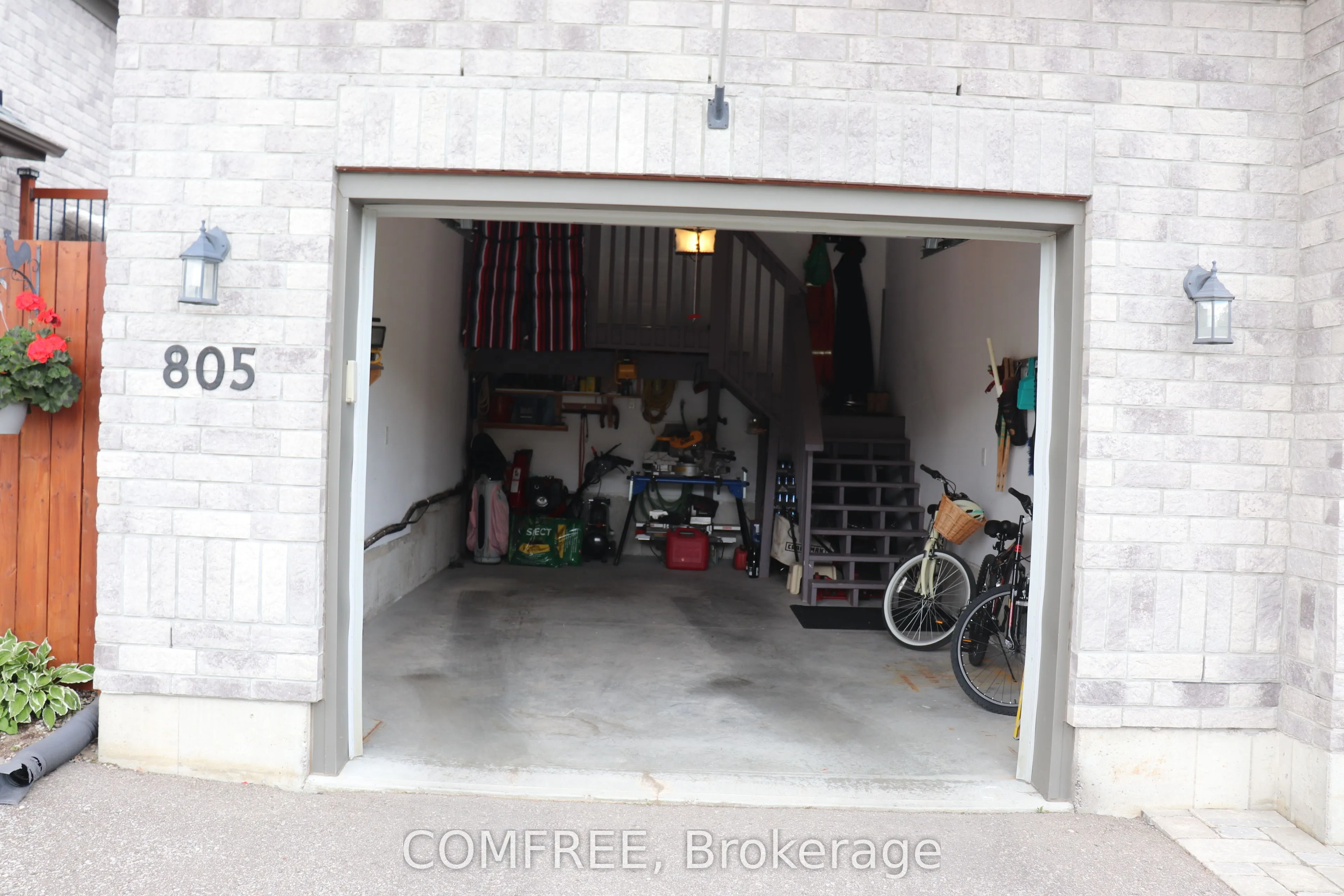 805 Lees Avenue