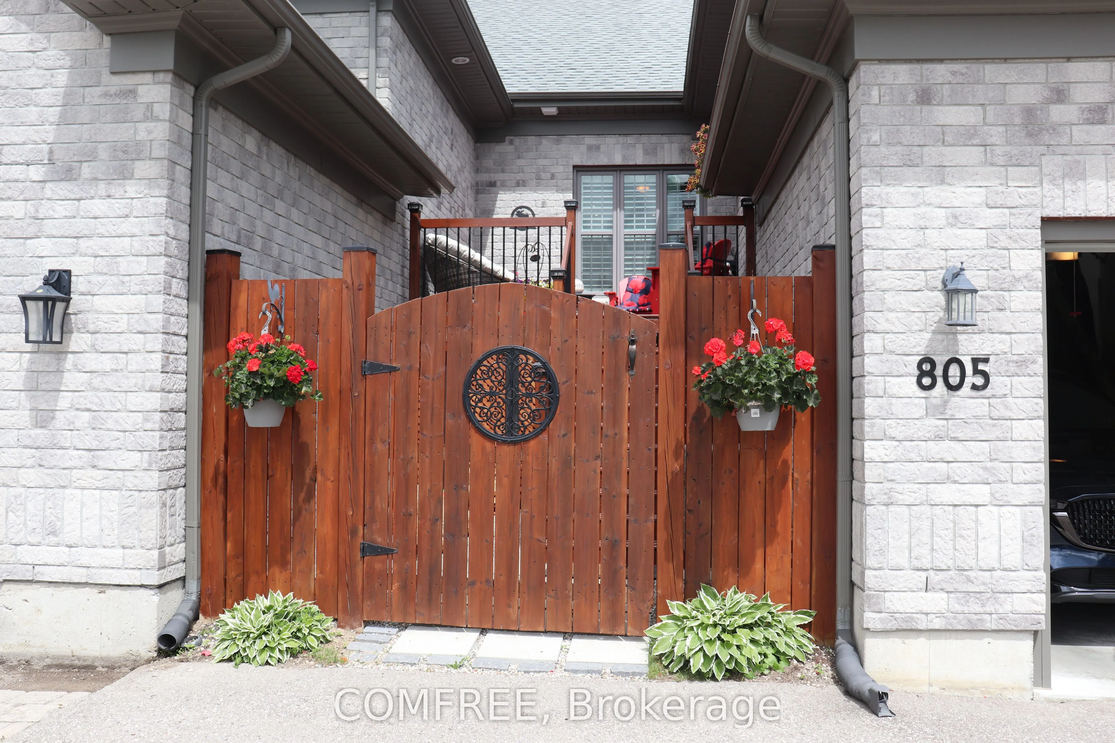 805 Lees Avenue