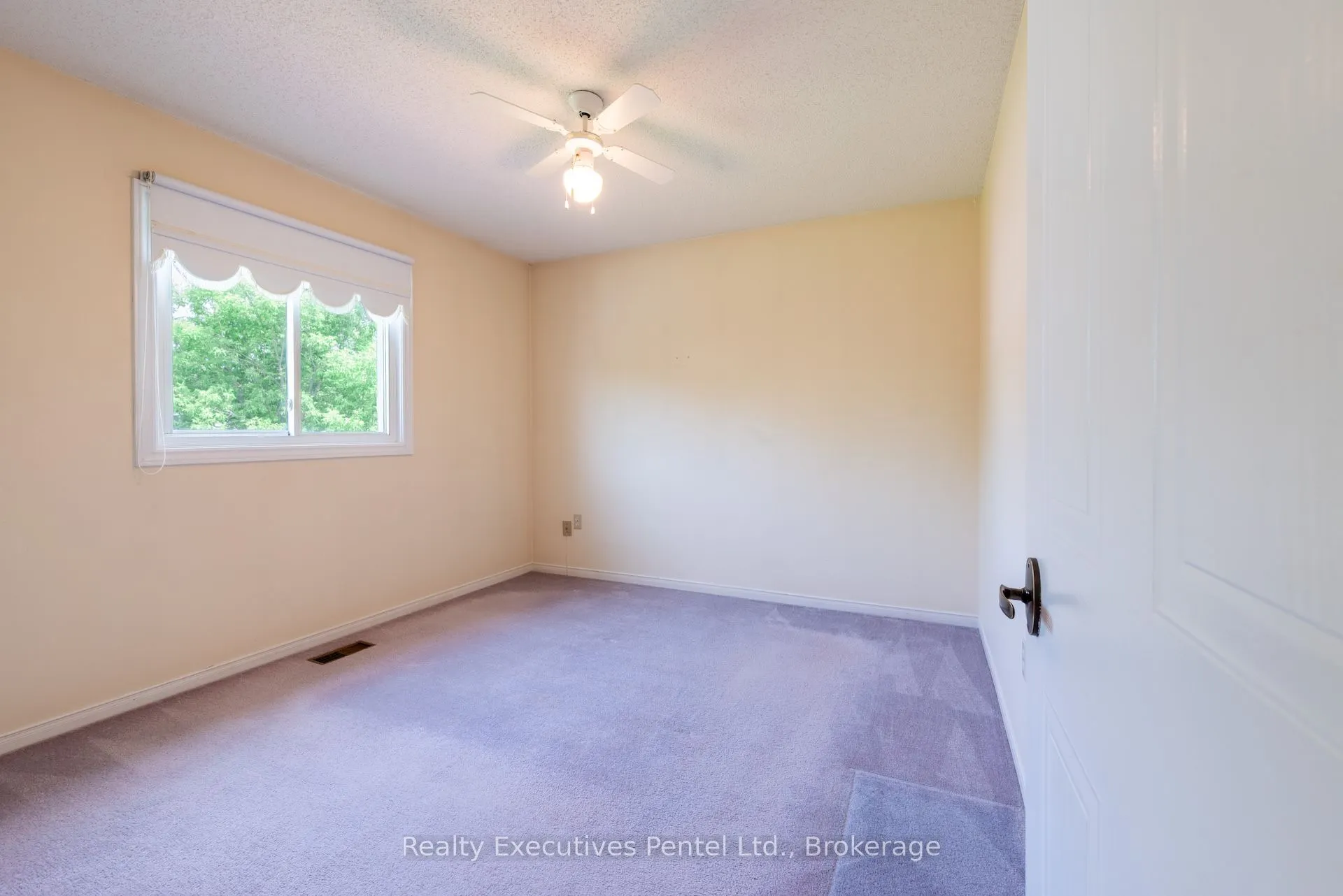 949 Cornell Crescent