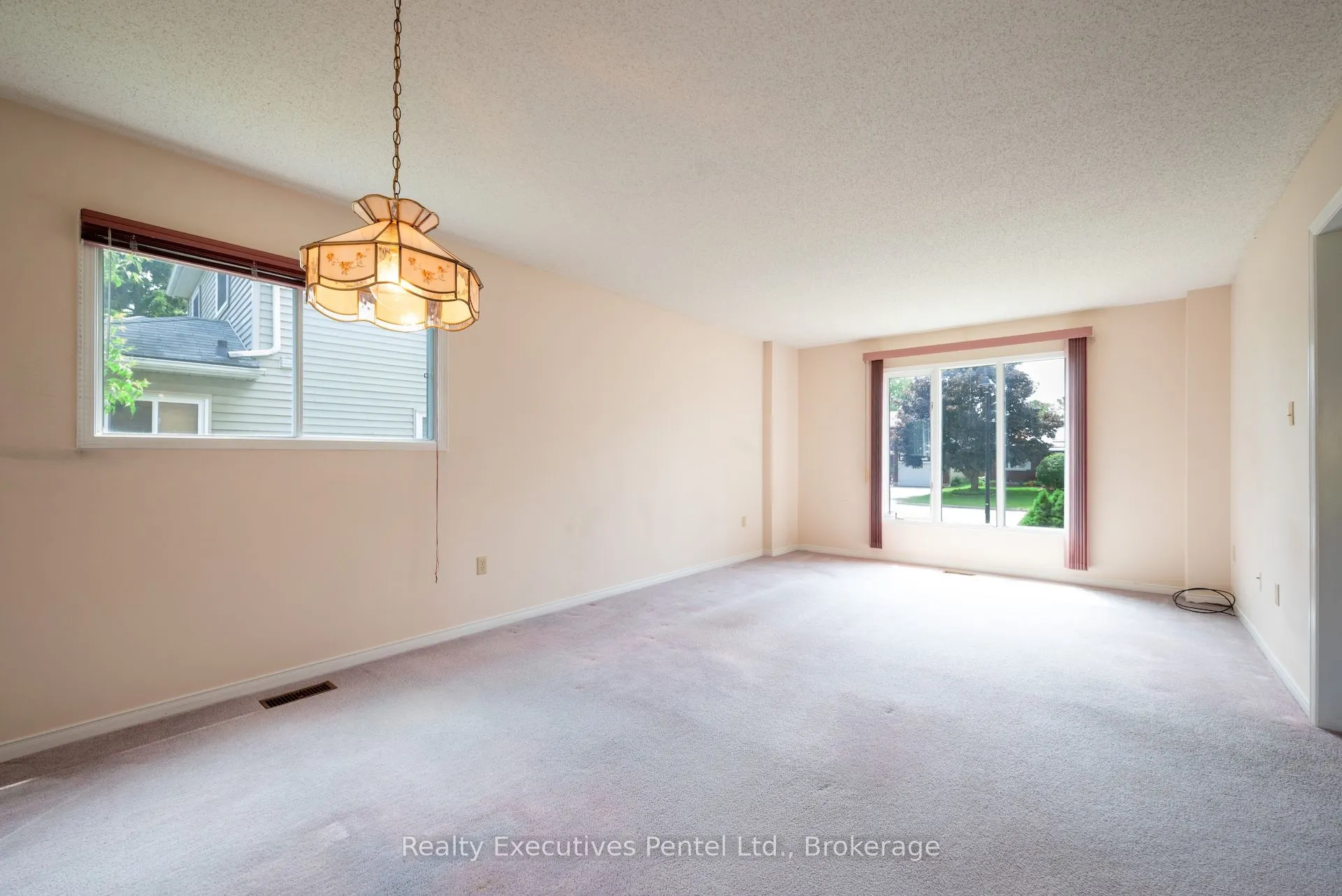 949 Cornell Crescent