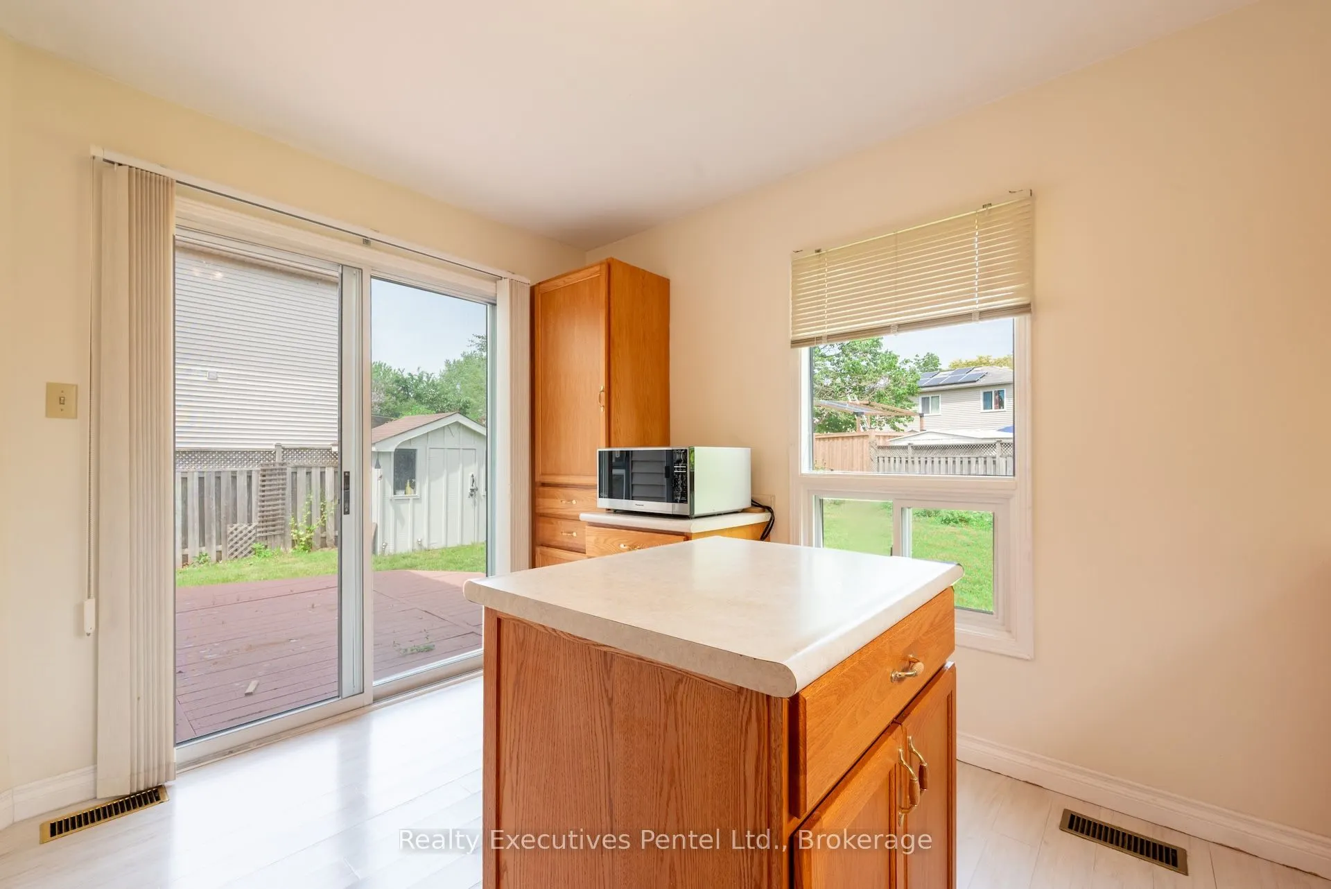 949 Cornell Crescent