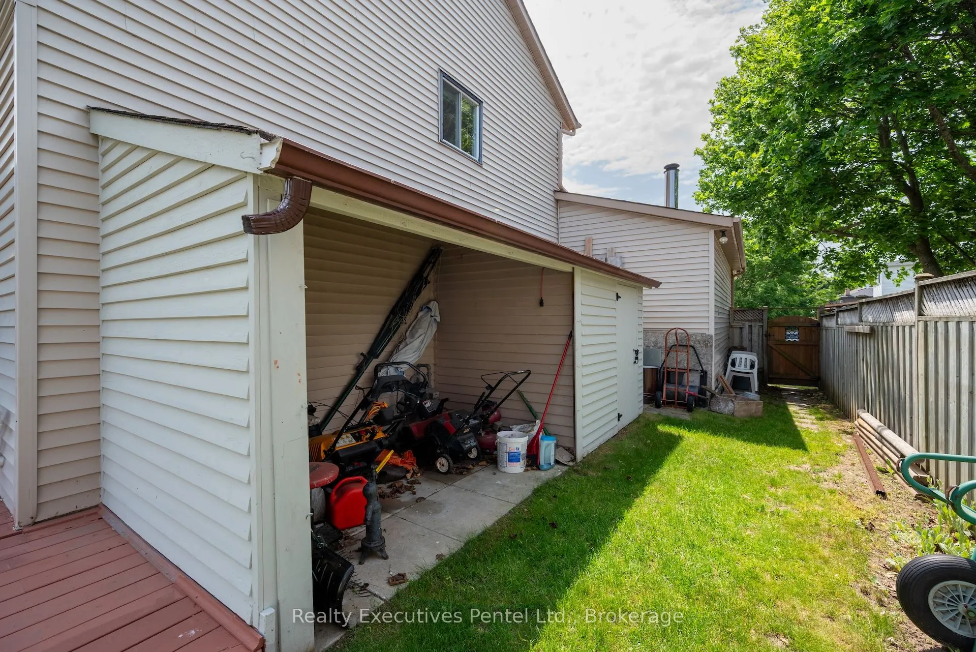 949 Cornell Crescent