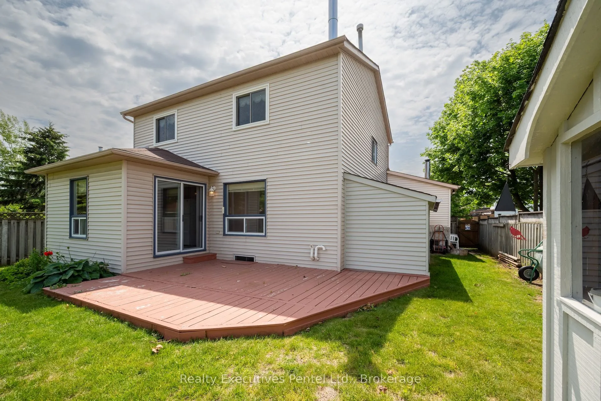949 Cornell Crescent