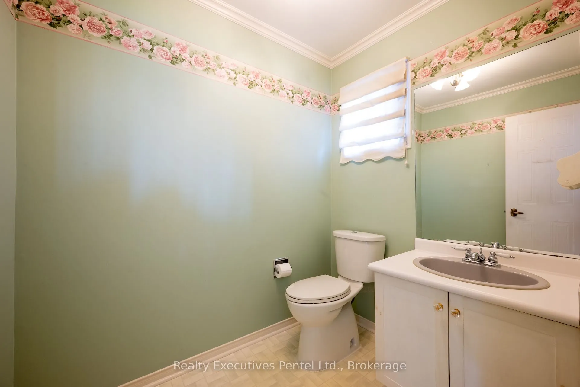 949 Cornell Crescent