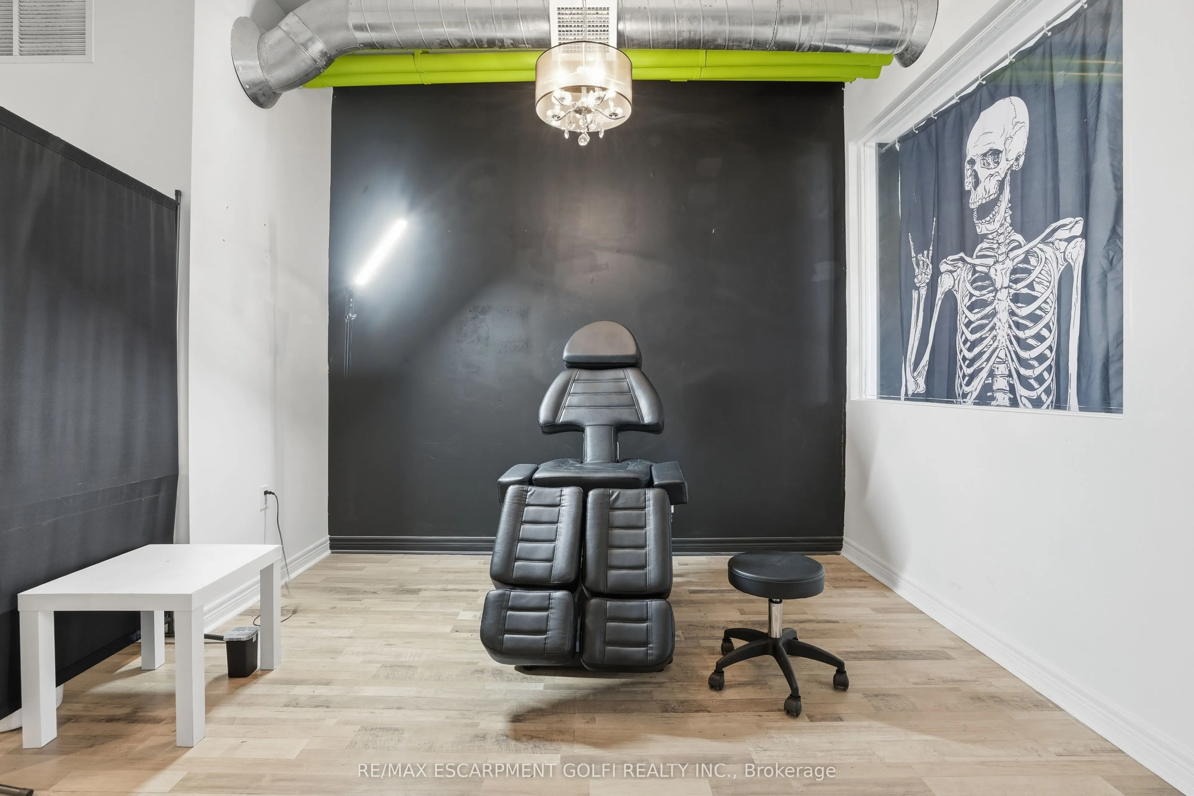 21 Front Street S #202