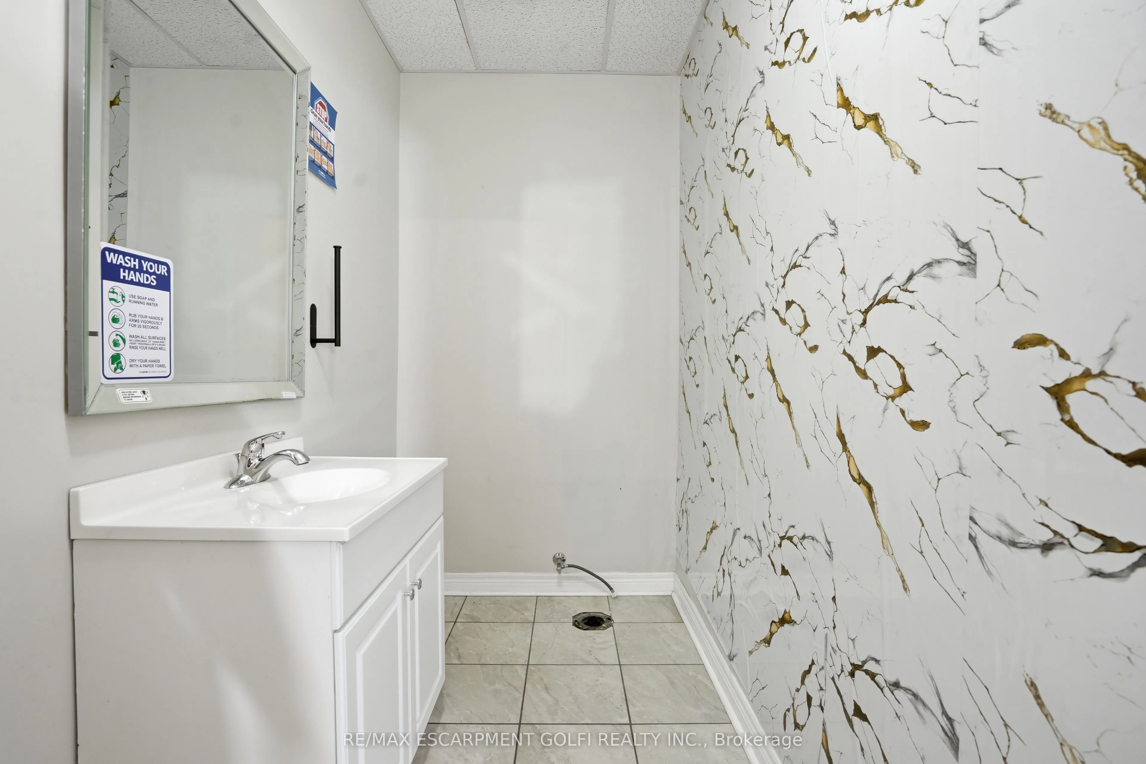21 Front Street S #202