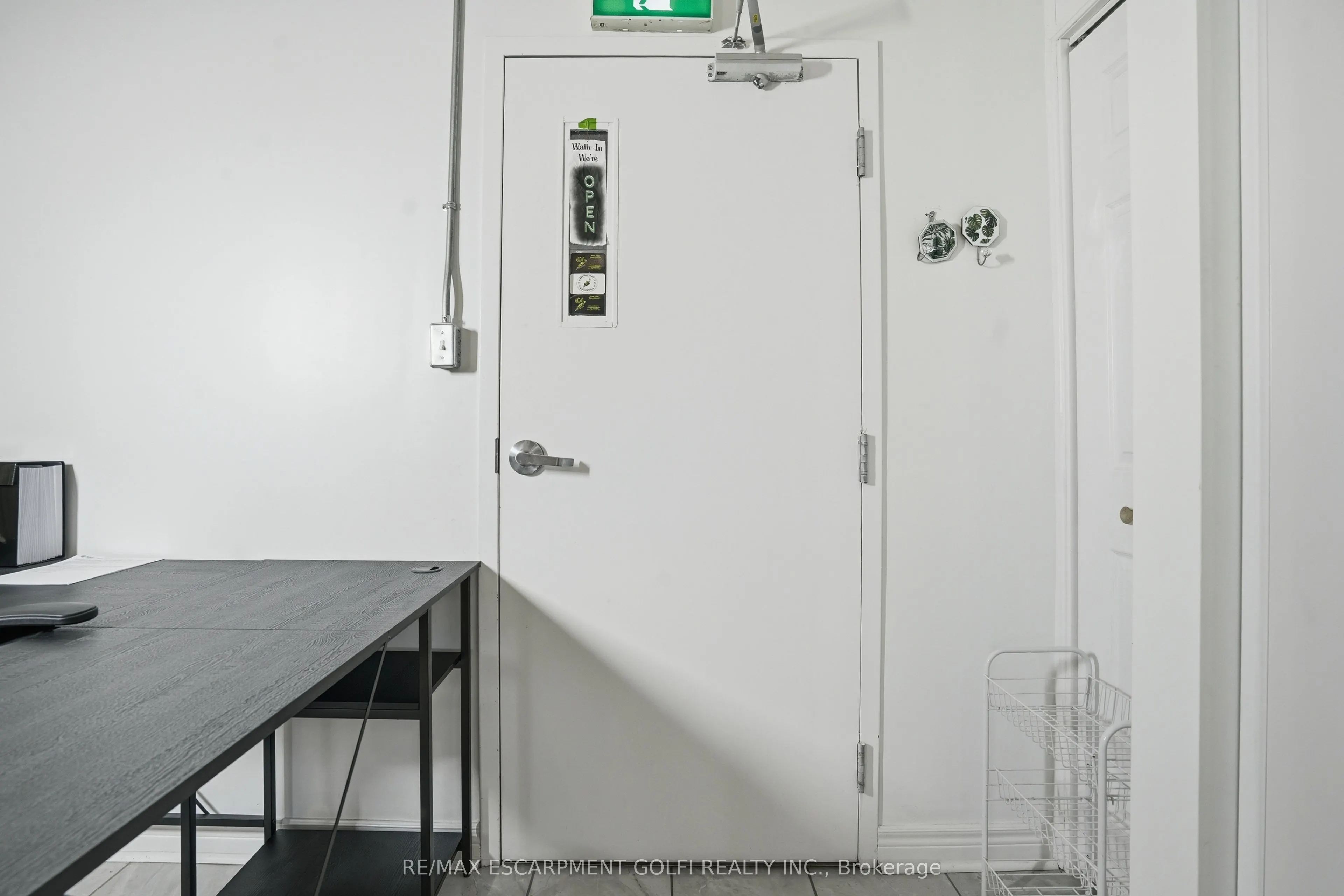 21 Front Street S #202