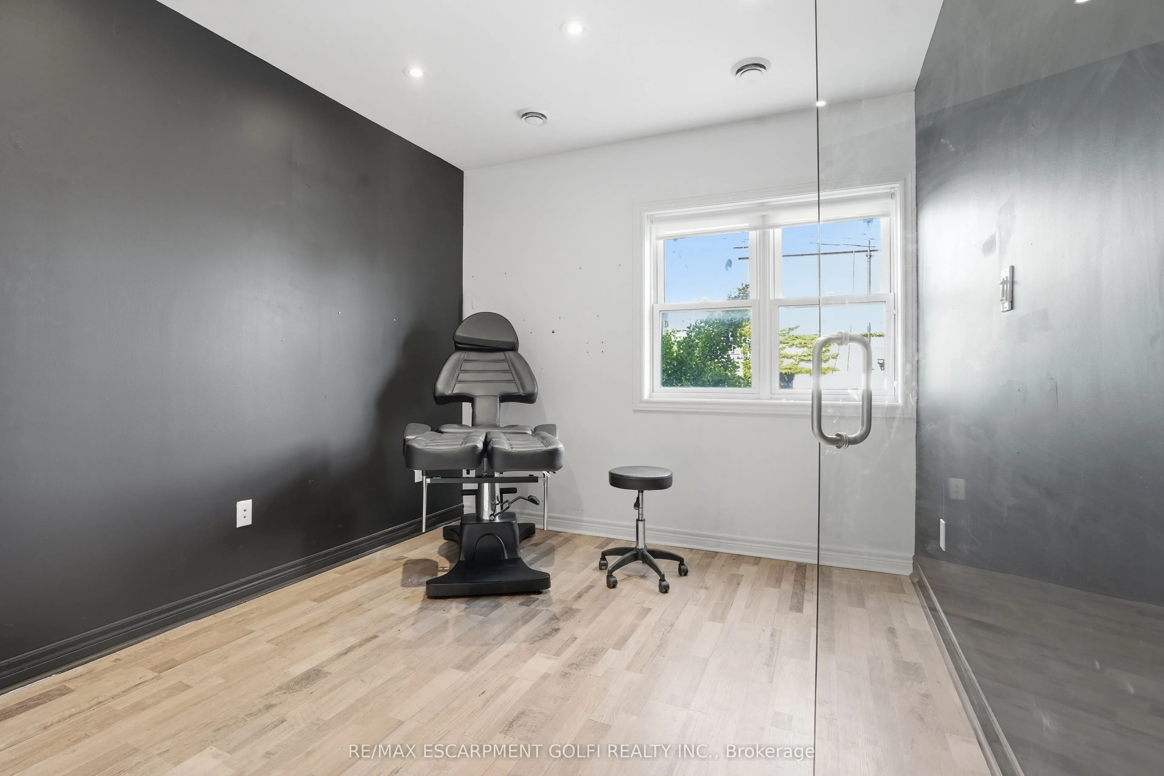 21 Front Street S #202
