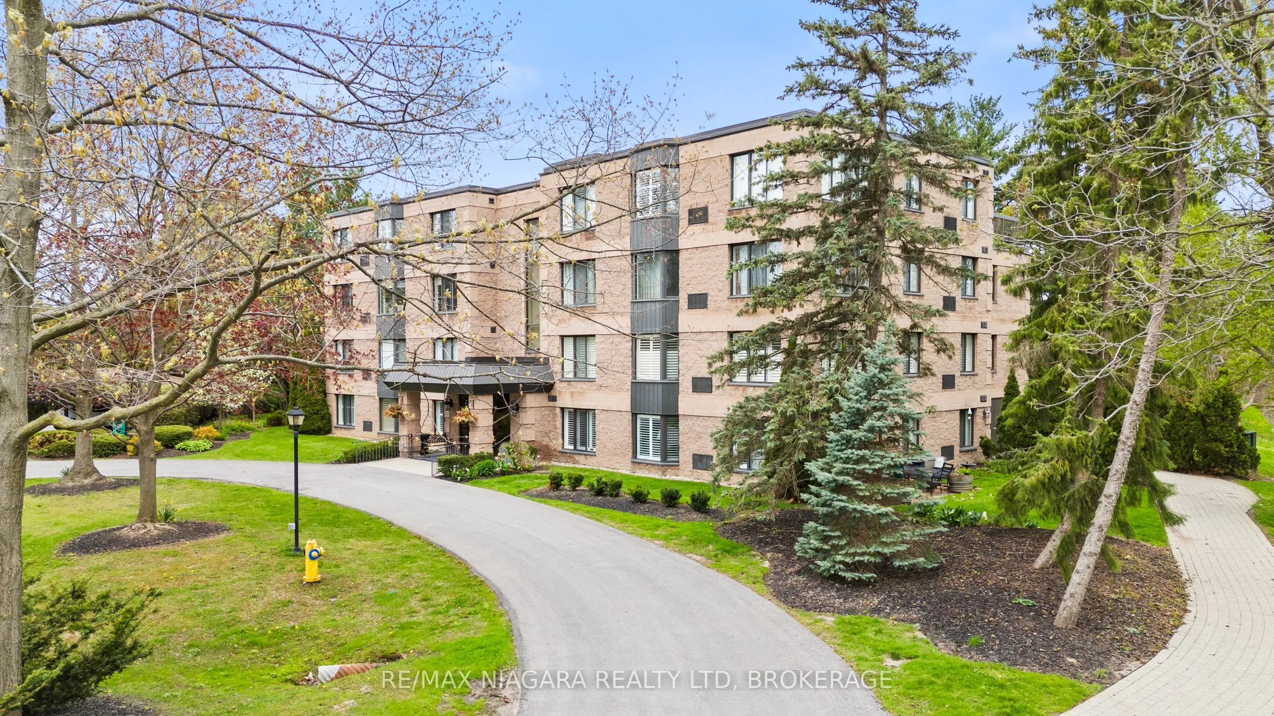 61 Paffard Street #403