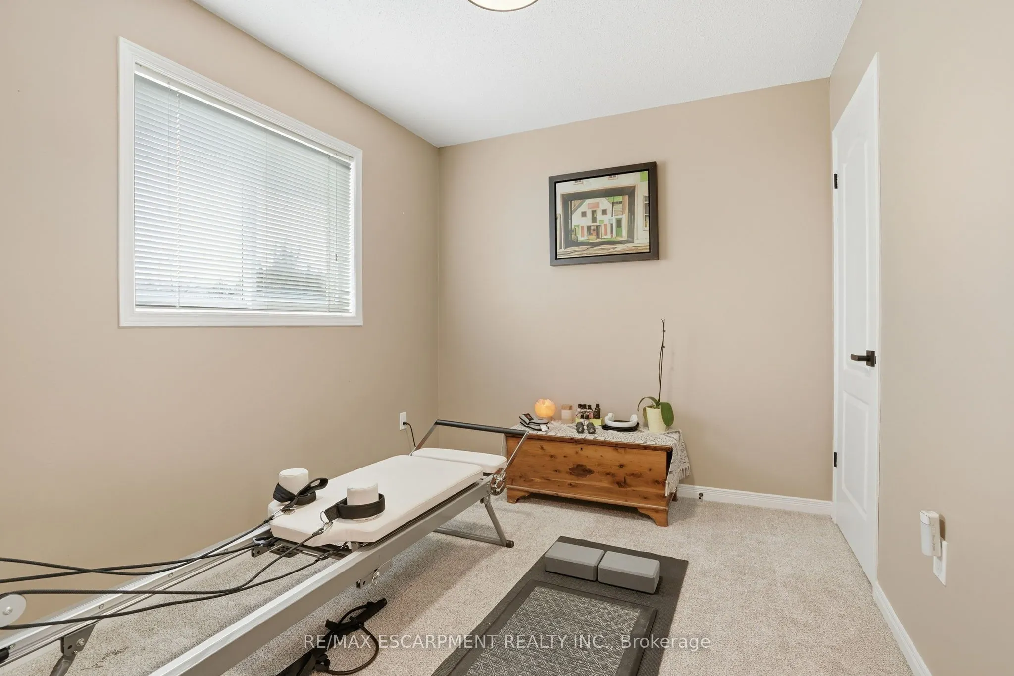 14 Kenyon Crescent