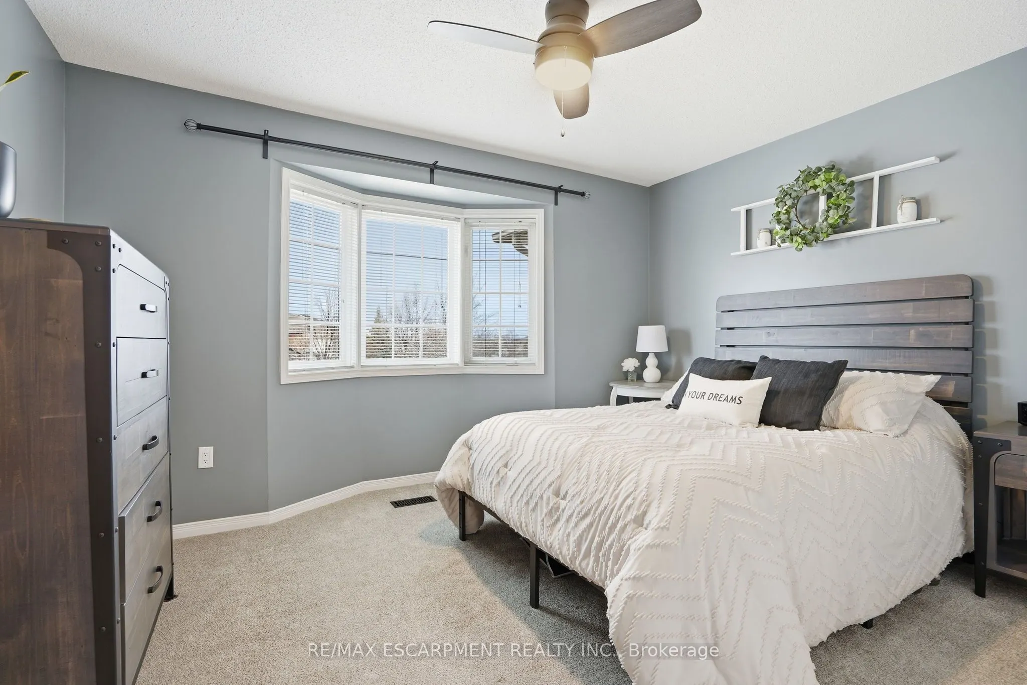 14 Kenyon Crescent