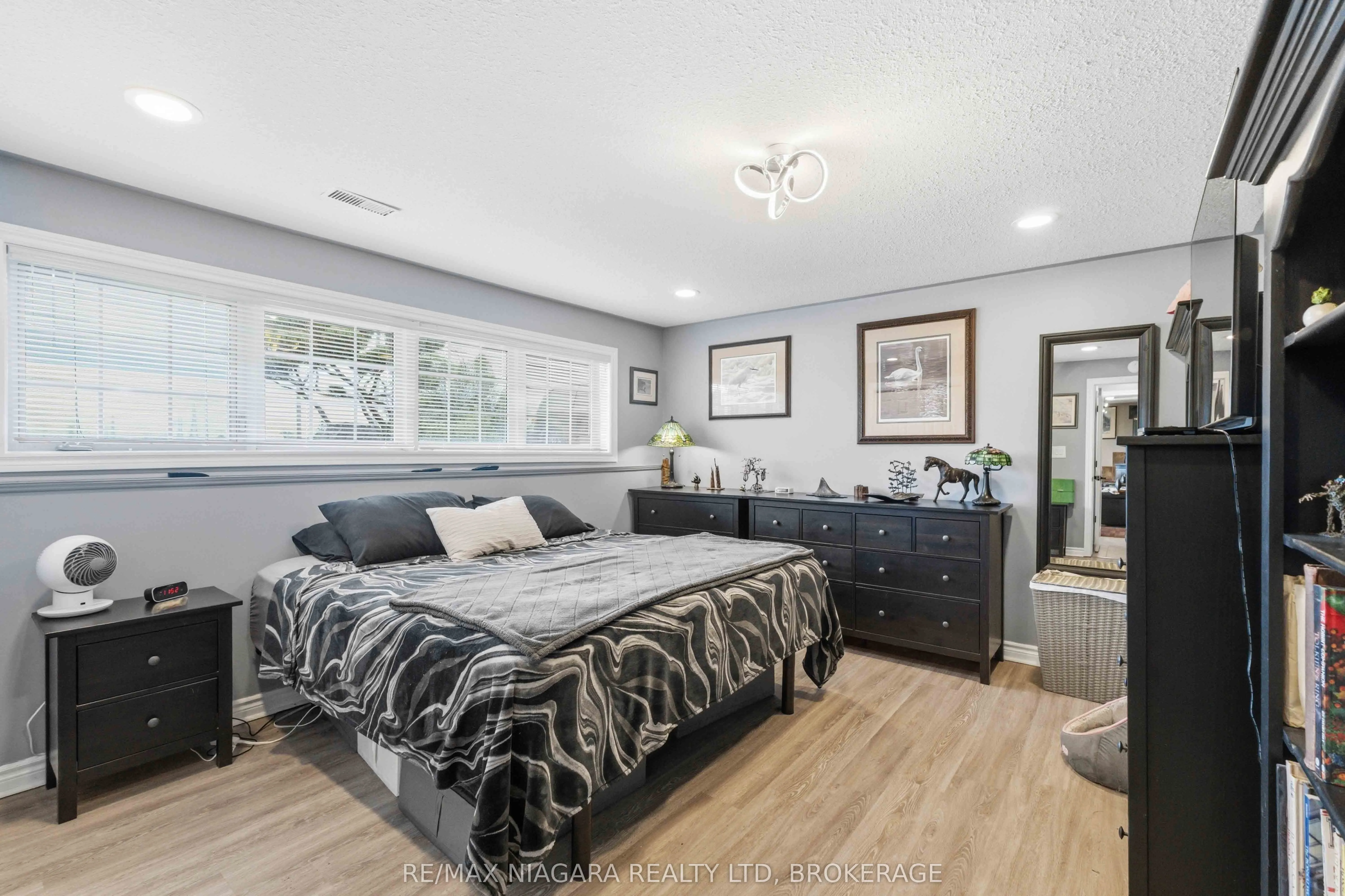 661 Carl Road