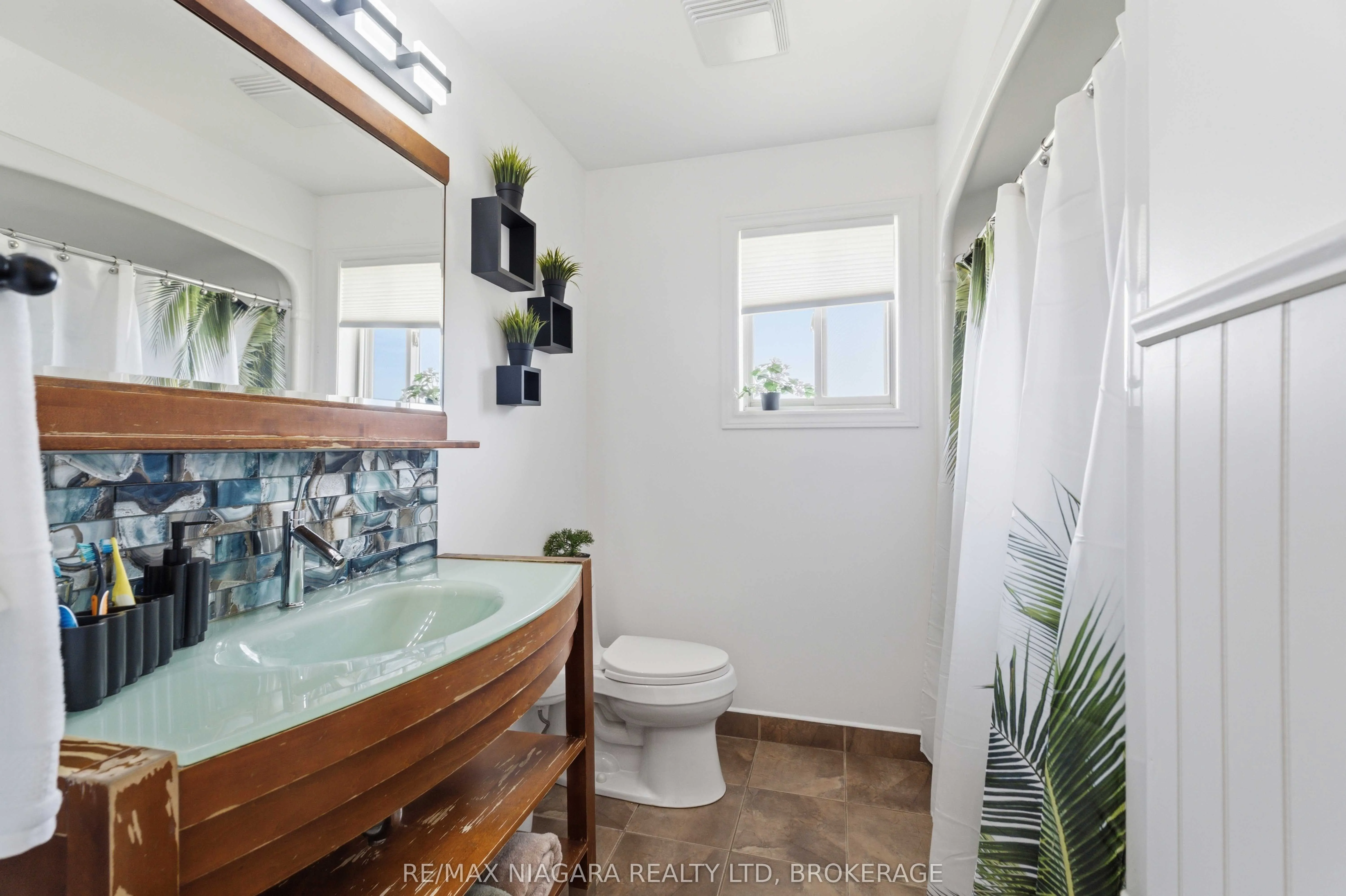 661 Carl Road