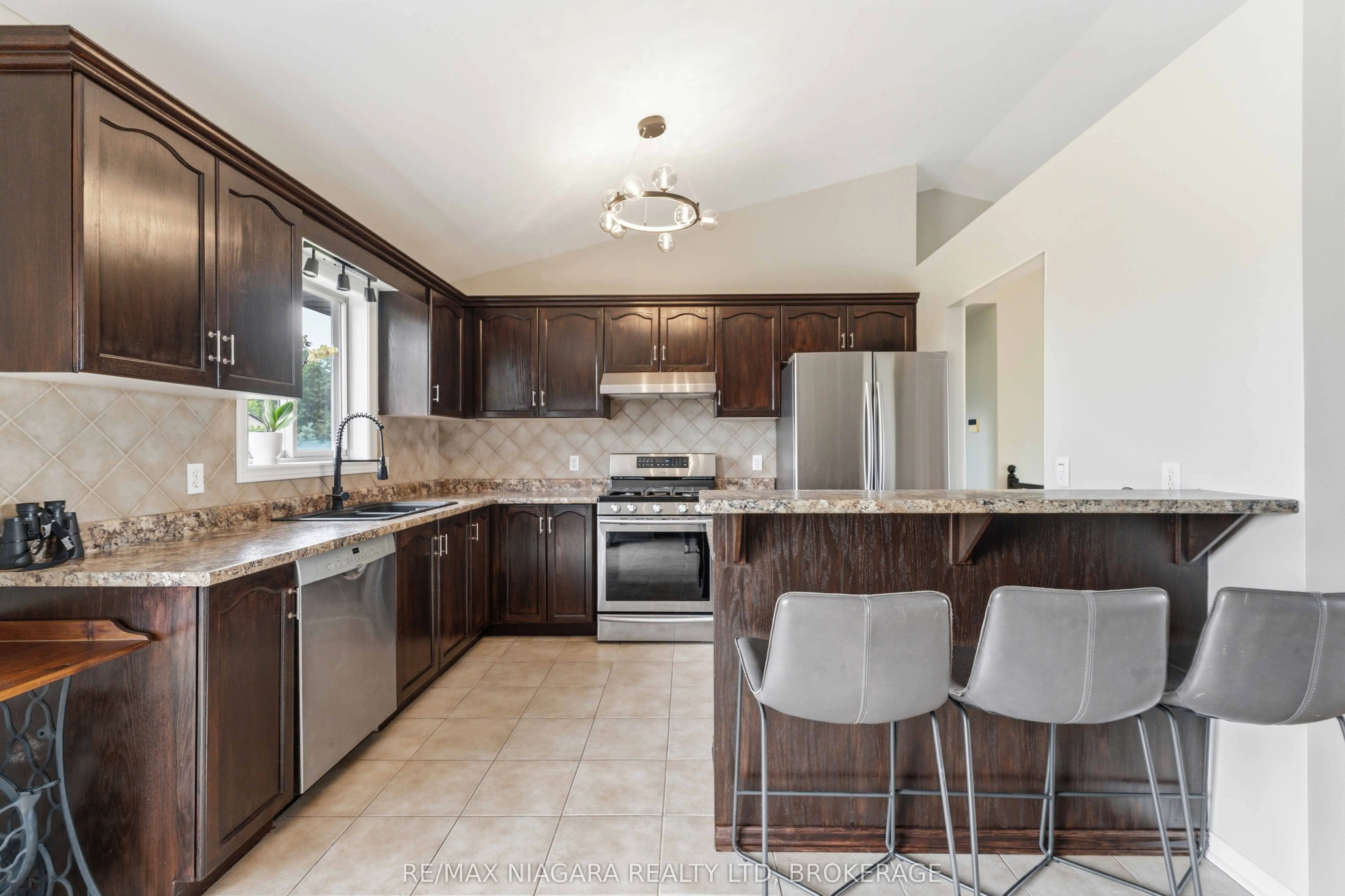 661 Carl Road