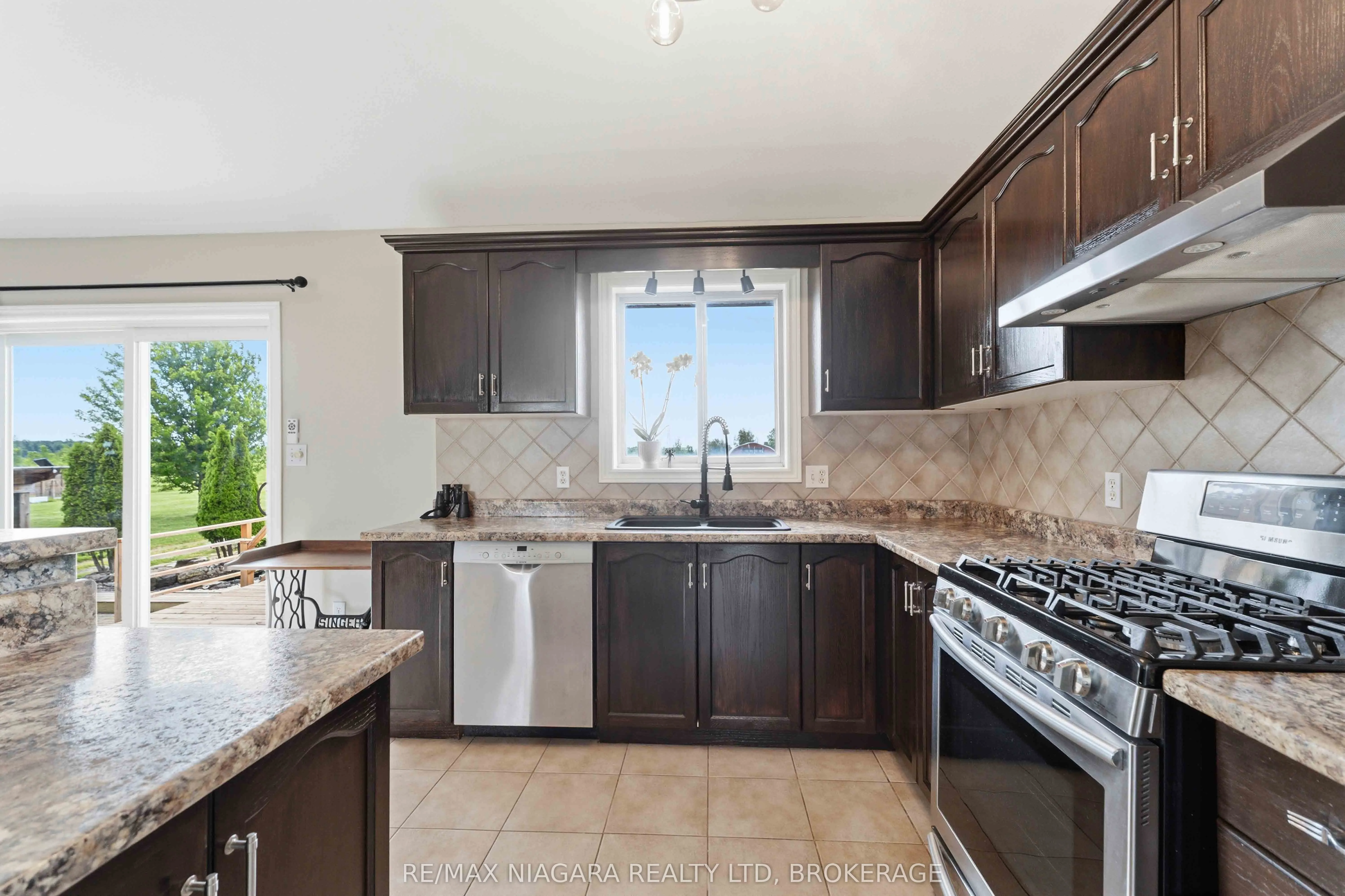 661 Carl Road