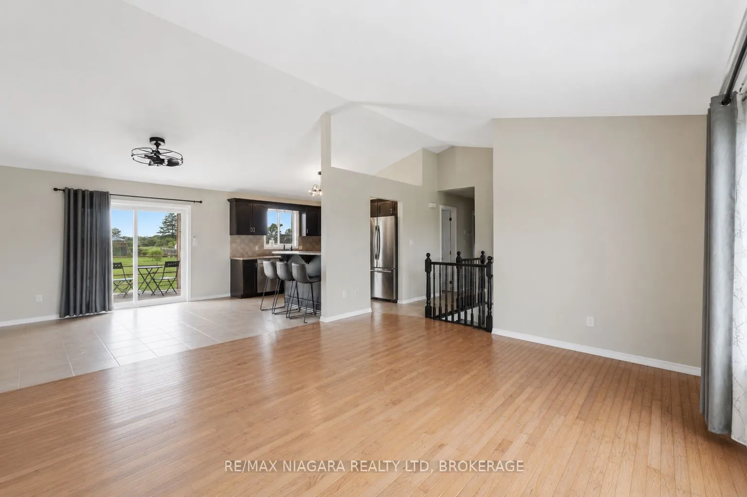 661 Carl Road