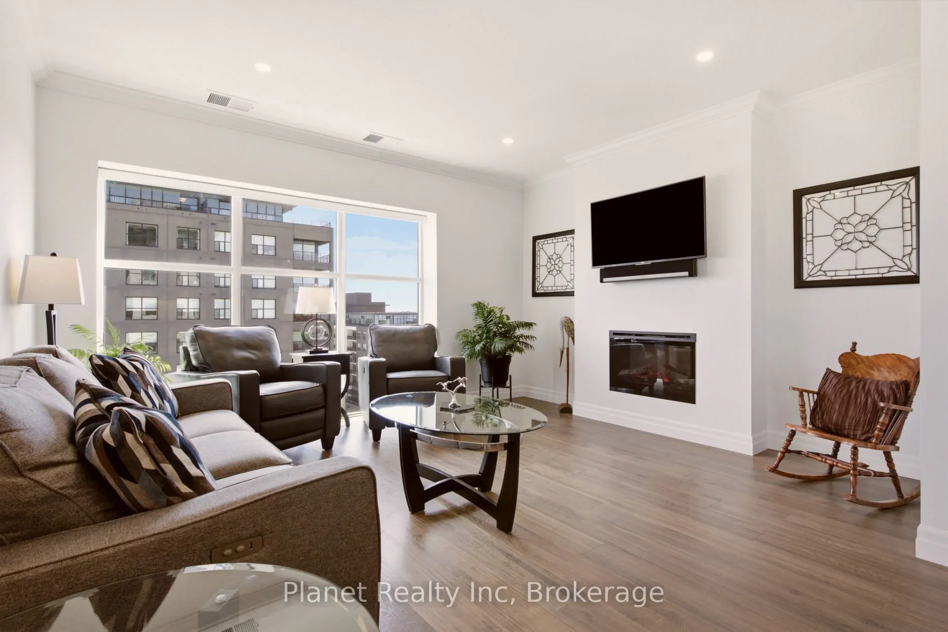 1878 Gordon Street #910
