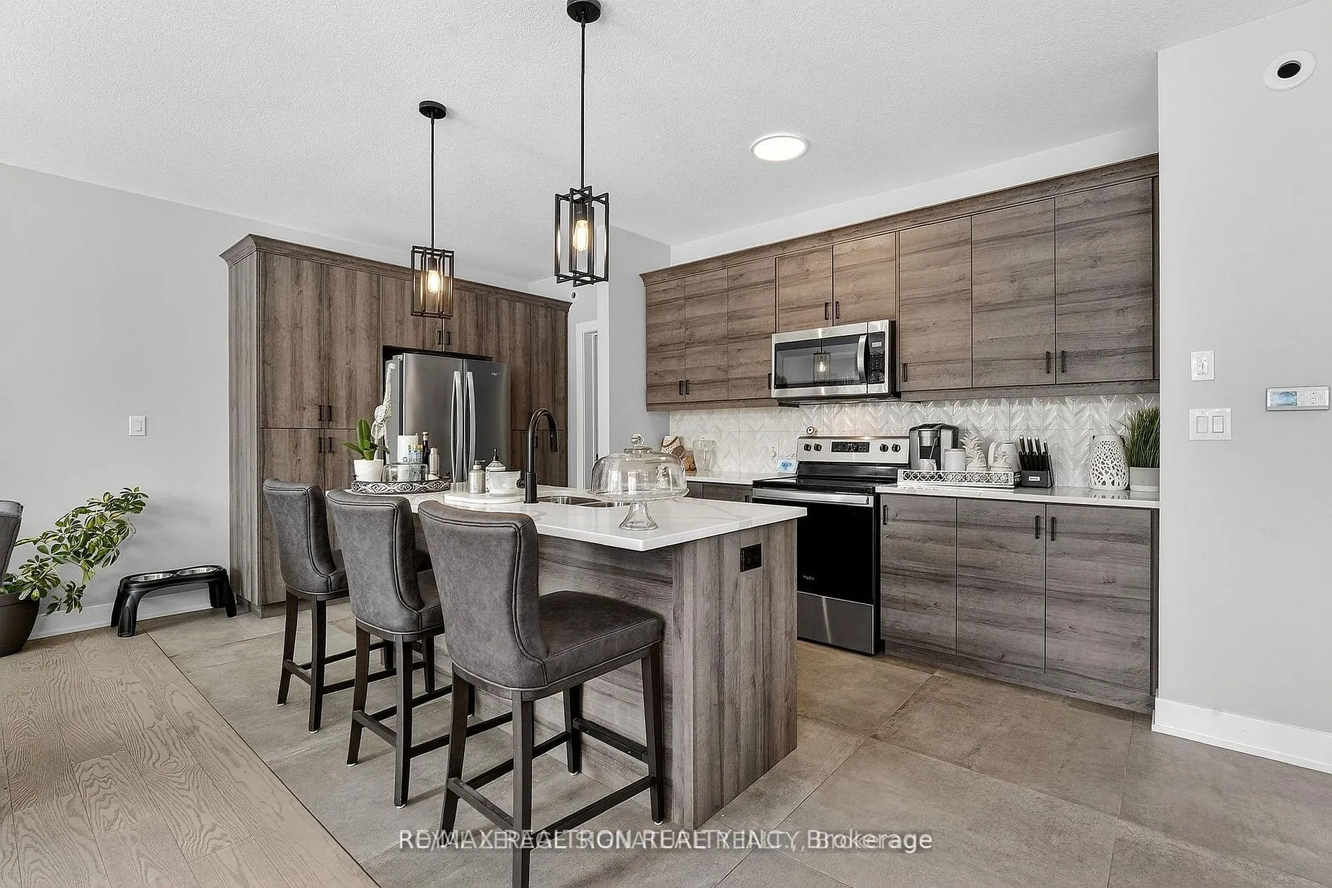 297 Whiting Street #11