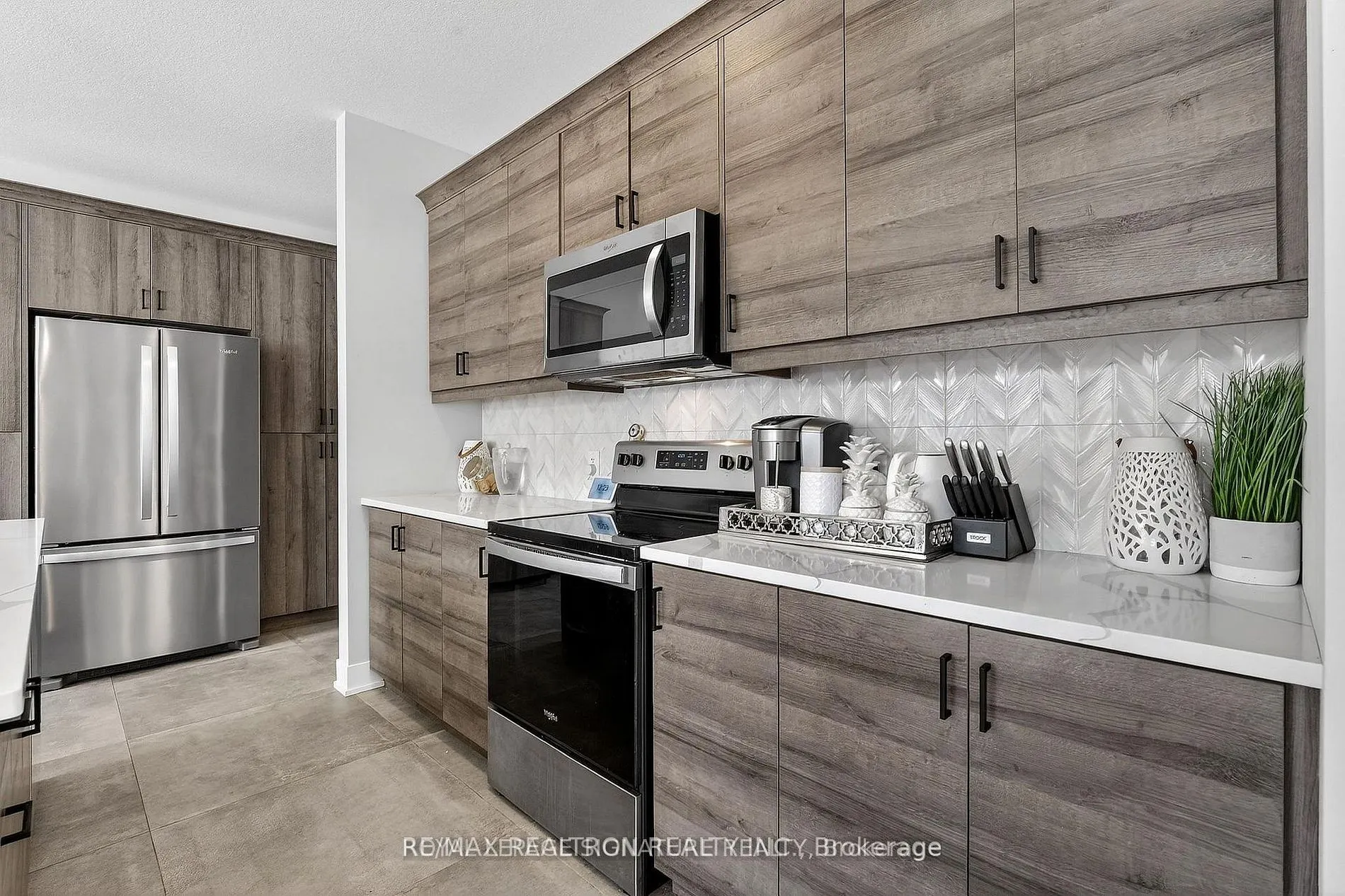 297 Whiting Street #11