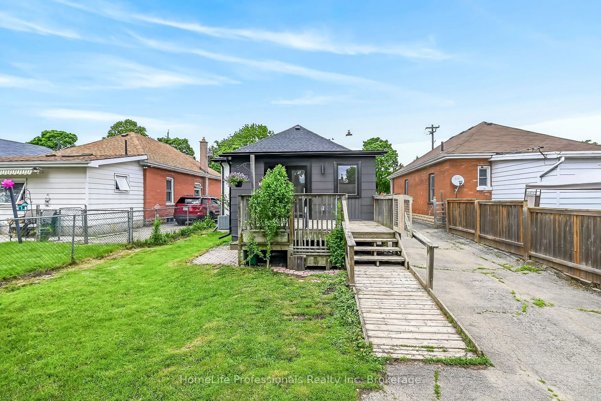 96 Aberdeen Avenue