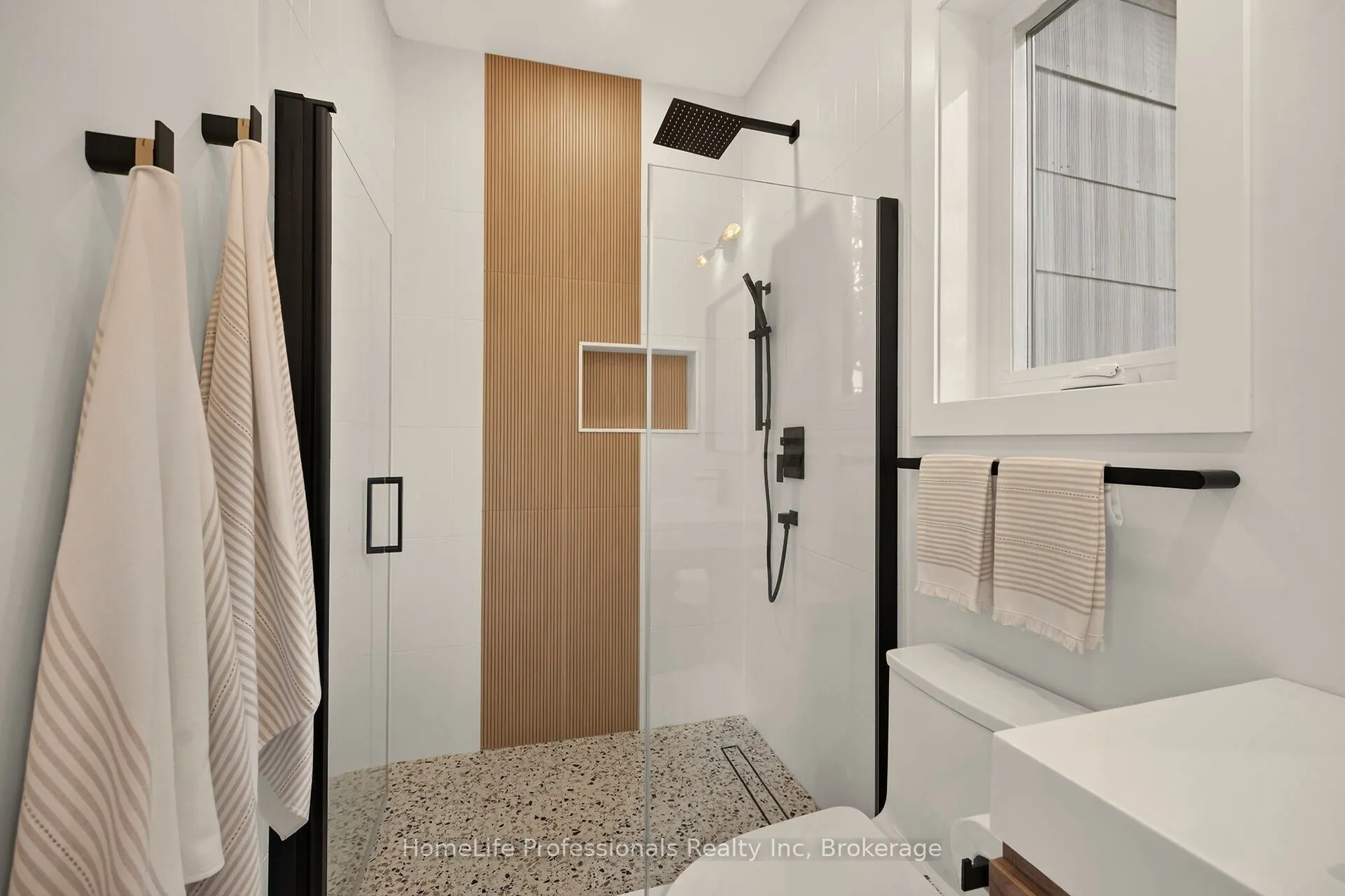 96 Aberdeen Avenue