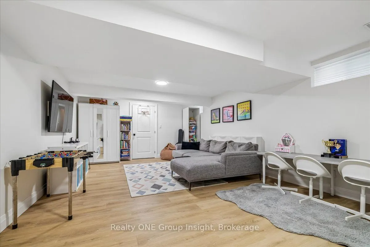 13 Salina Place