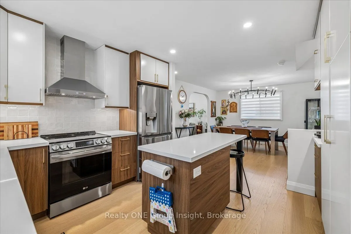 13 Salina Place