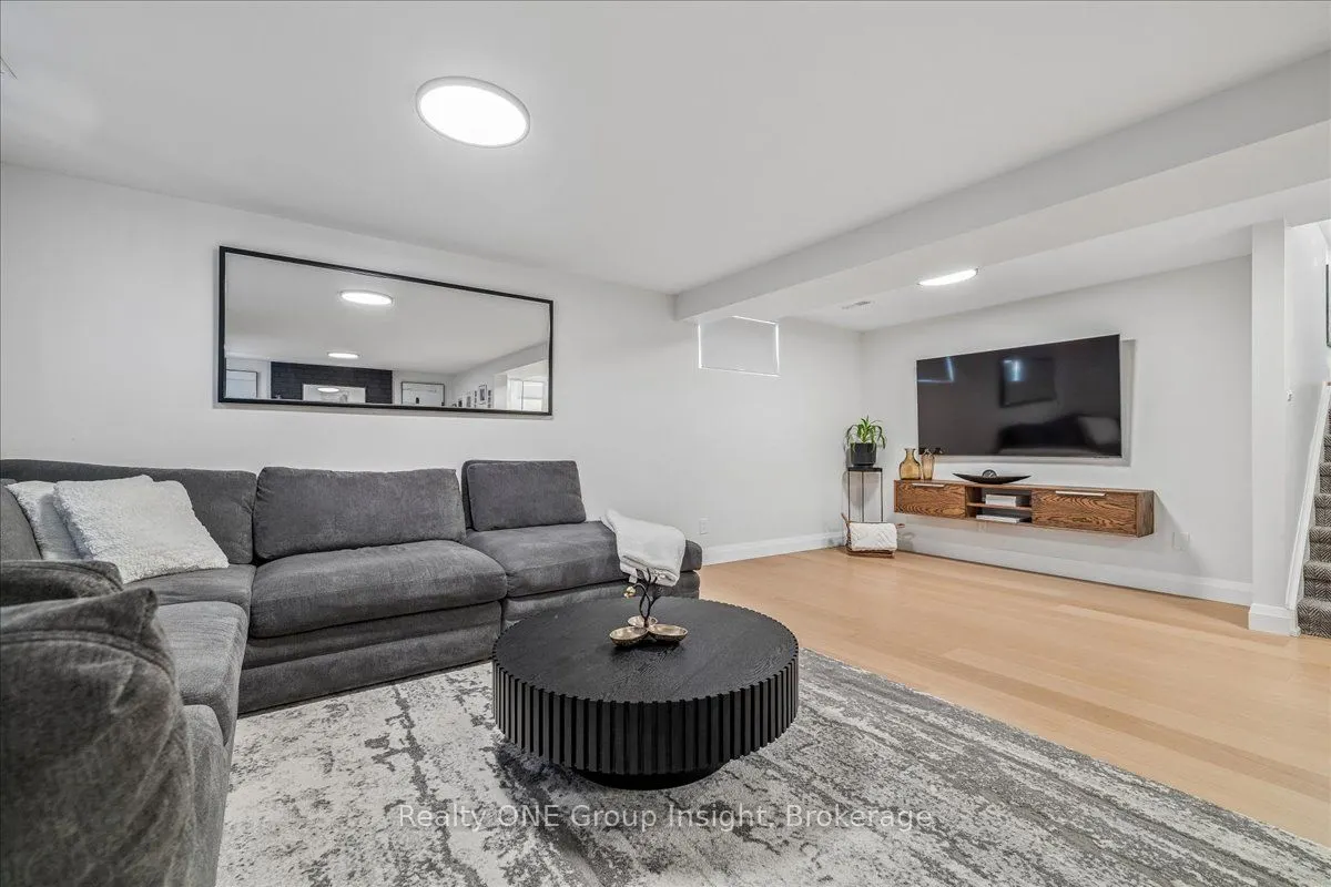 13 Salina Place