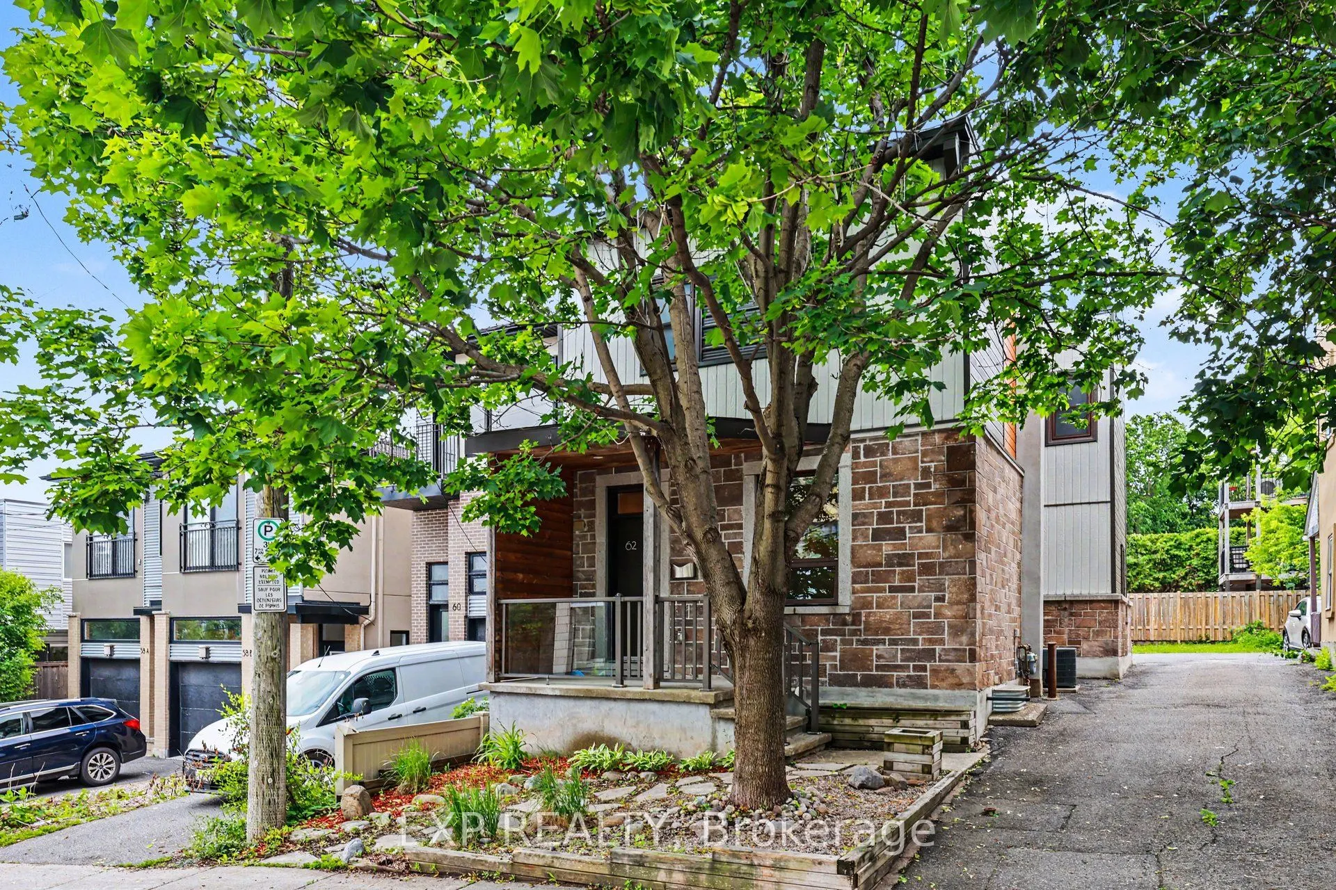 62 Young Street