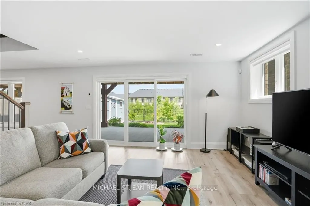 59 Swan Avenue
