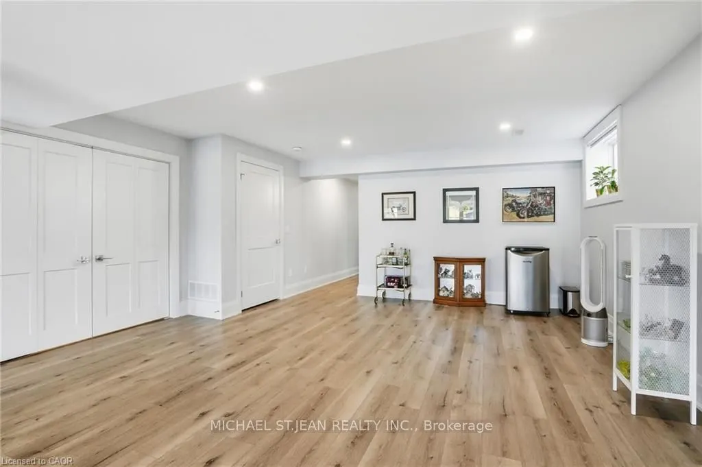 59 Swan Avenue