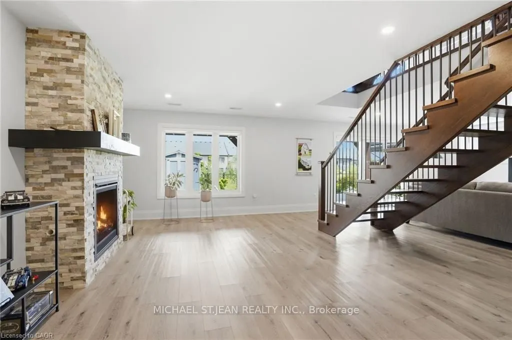 59 Swan Avenue